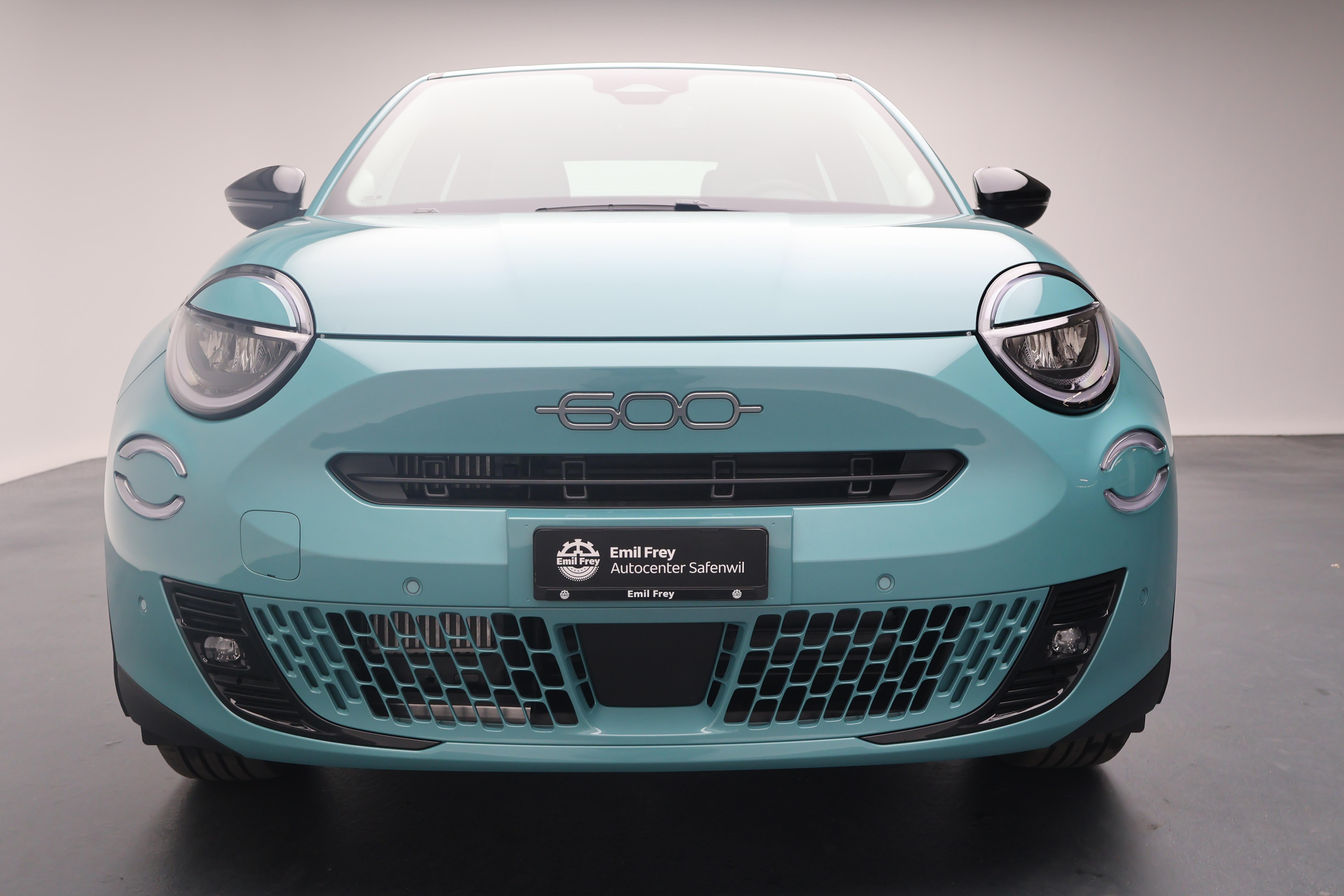Fiat 600 1.2 Hybrid Icon Swiss Edition_2