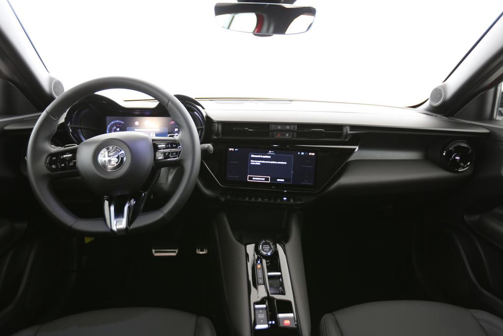 Alfa Romeo Junior 1.2 Ibrida Q4_5