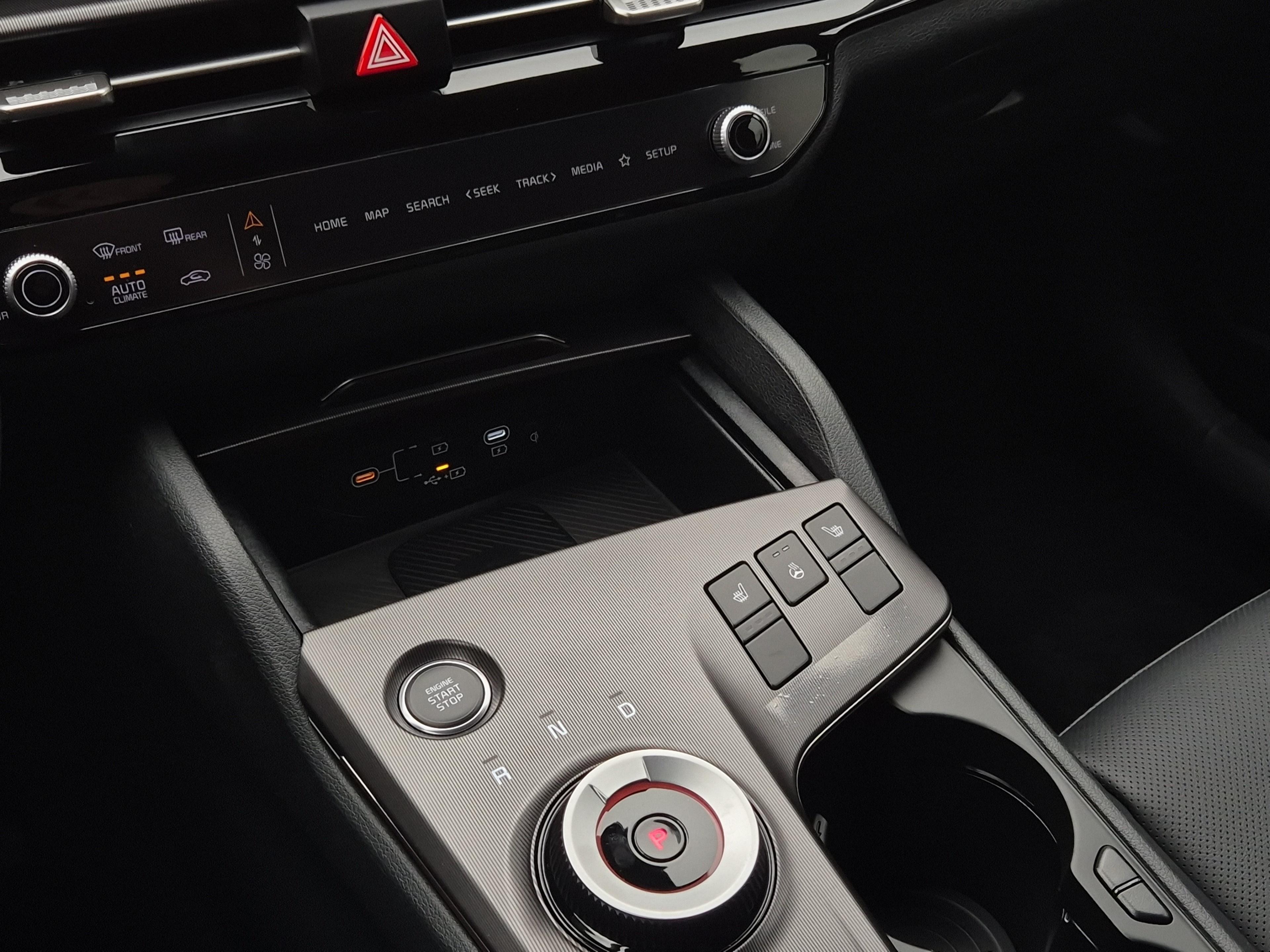 KIA Sportage 1.6 T-GDi Hybrid Black Edition_10