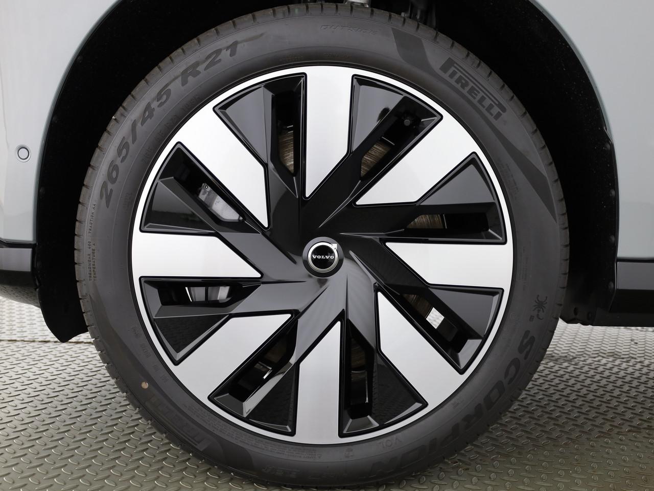 Volvo EX90 Twin Plus AWD_6