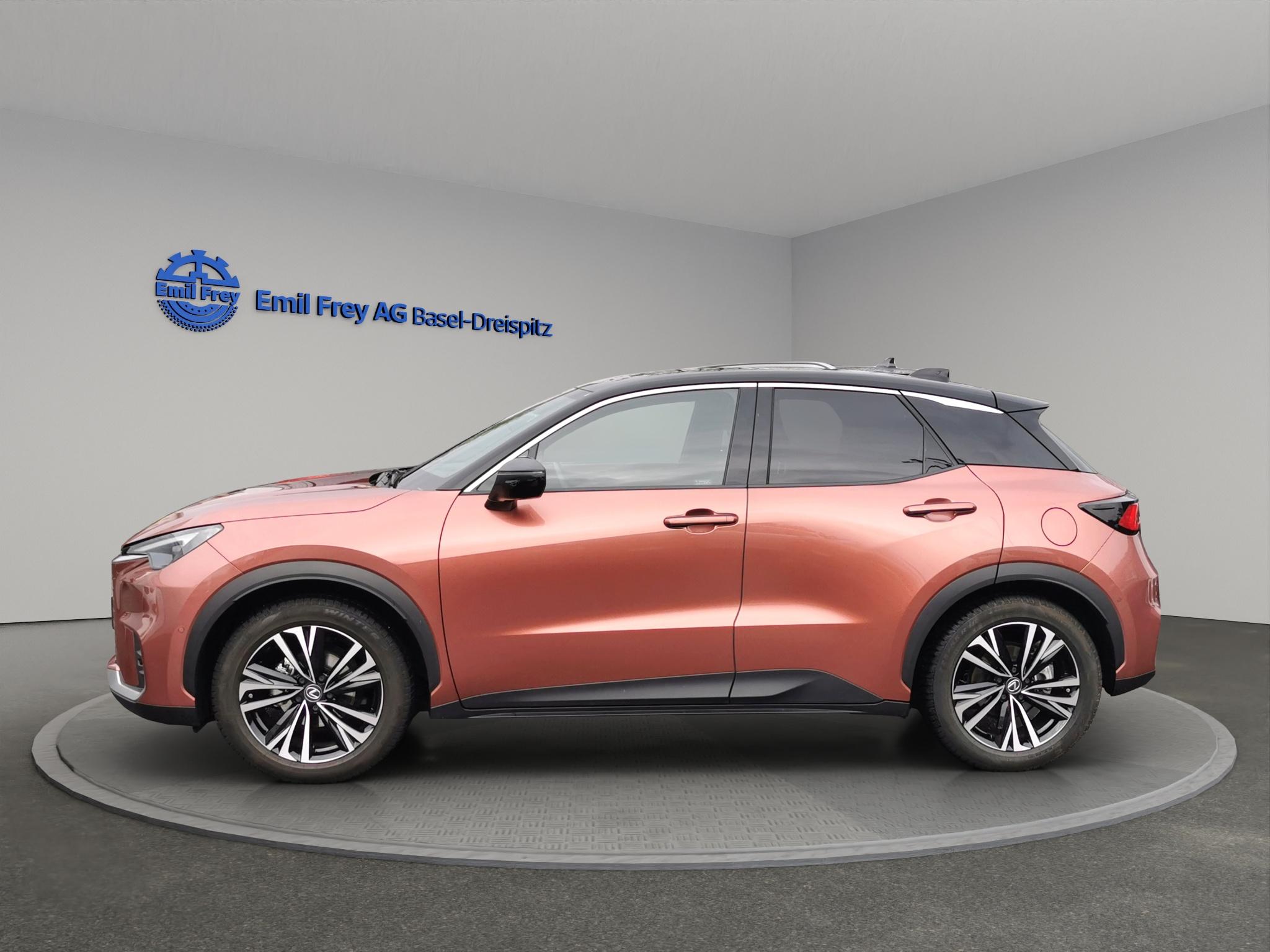 LEXUS LBX 1.5 Hybrid Cool AWD_3