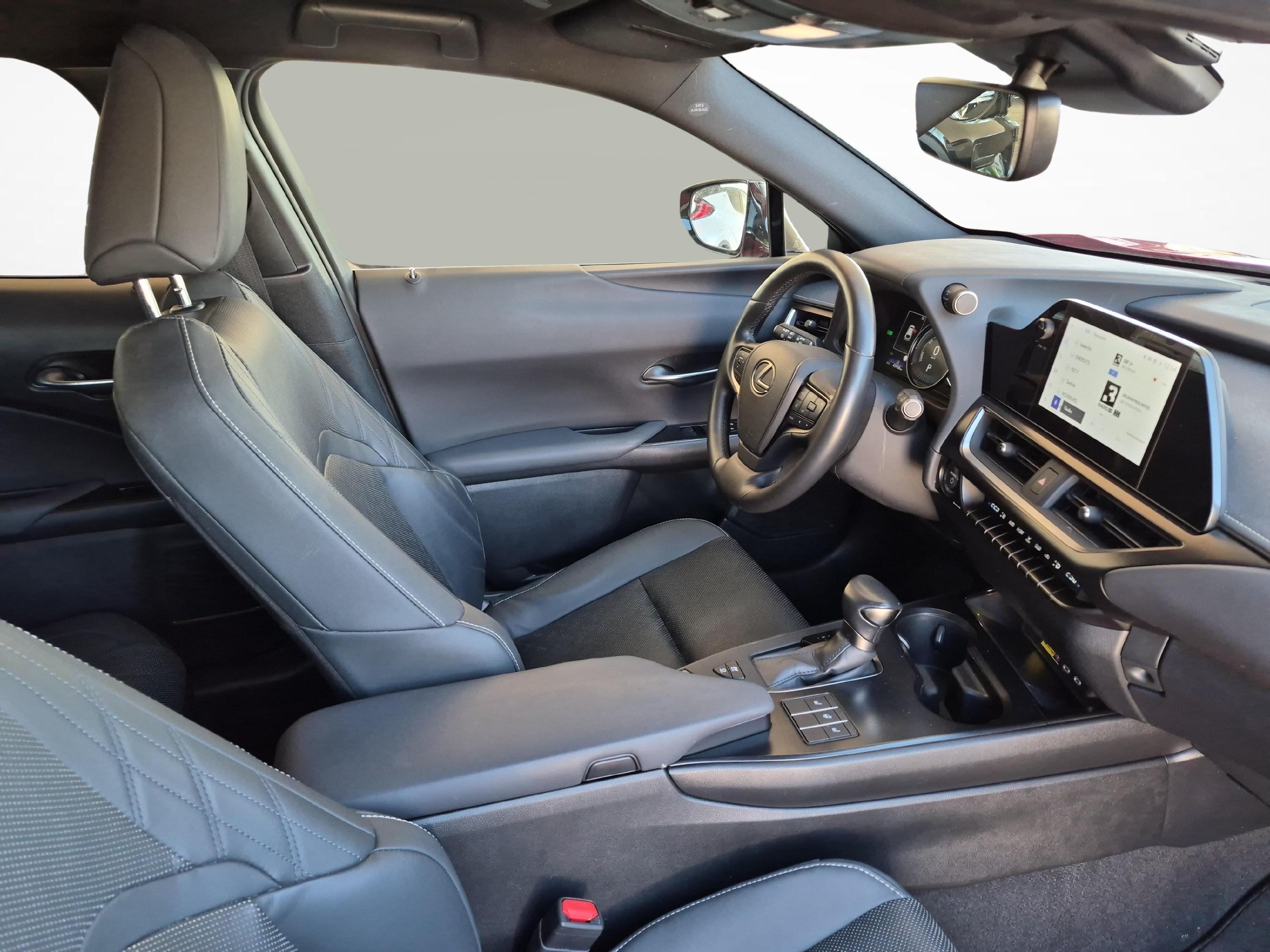 LEXUS UX 250h Comfort / Jetzt mit attraktivem 0.9% Leasing!_10