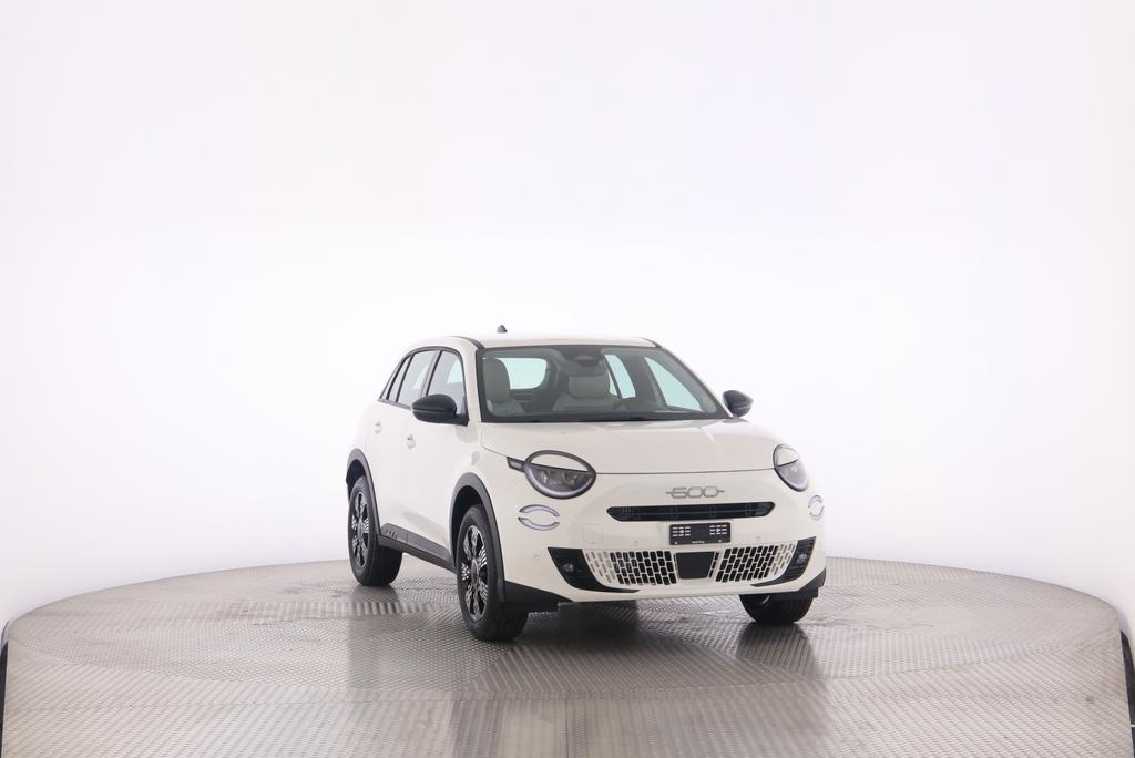 Fiat 600 1.2 Hybrid Icon Swiss Edition_15