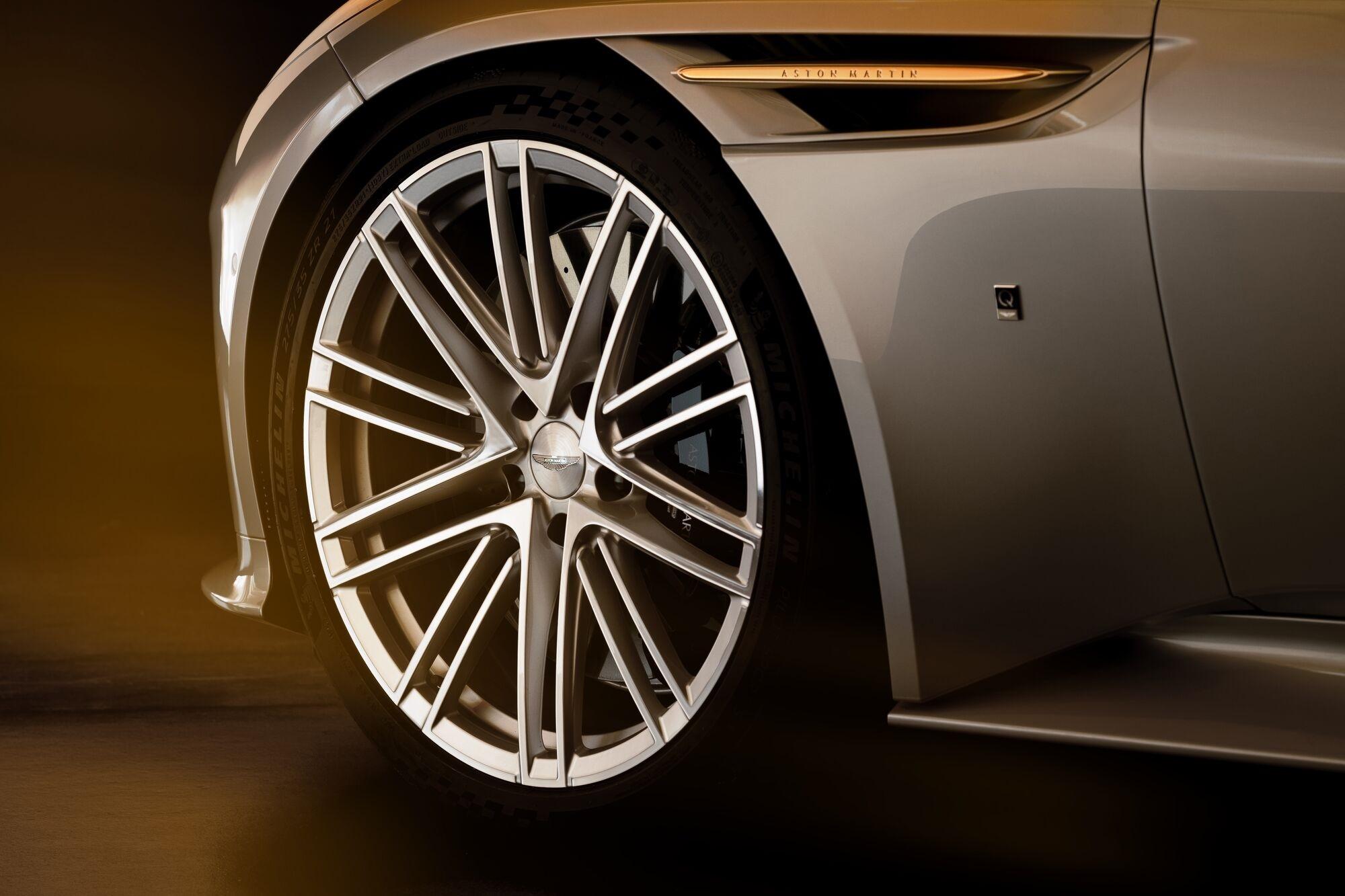 Aston Martin DB12 Coupé 4.0 V8 Bi-Turbo "1 of 60 Goldfinger Edition"_14