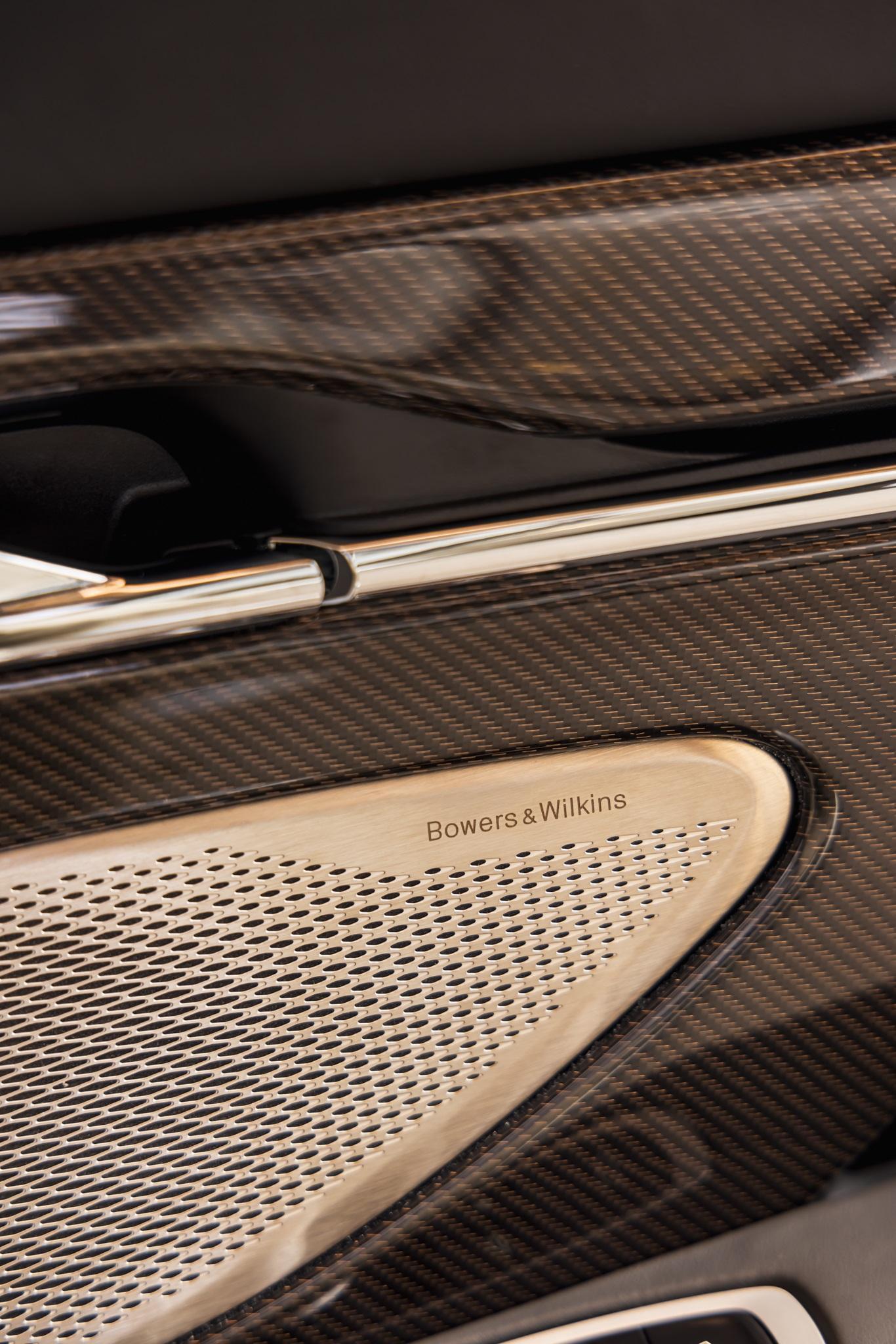 Aston Martin DB12 Coupé 4.0 V8 Bi-Turbo "1 of 60 Goldfinger Edition"_20