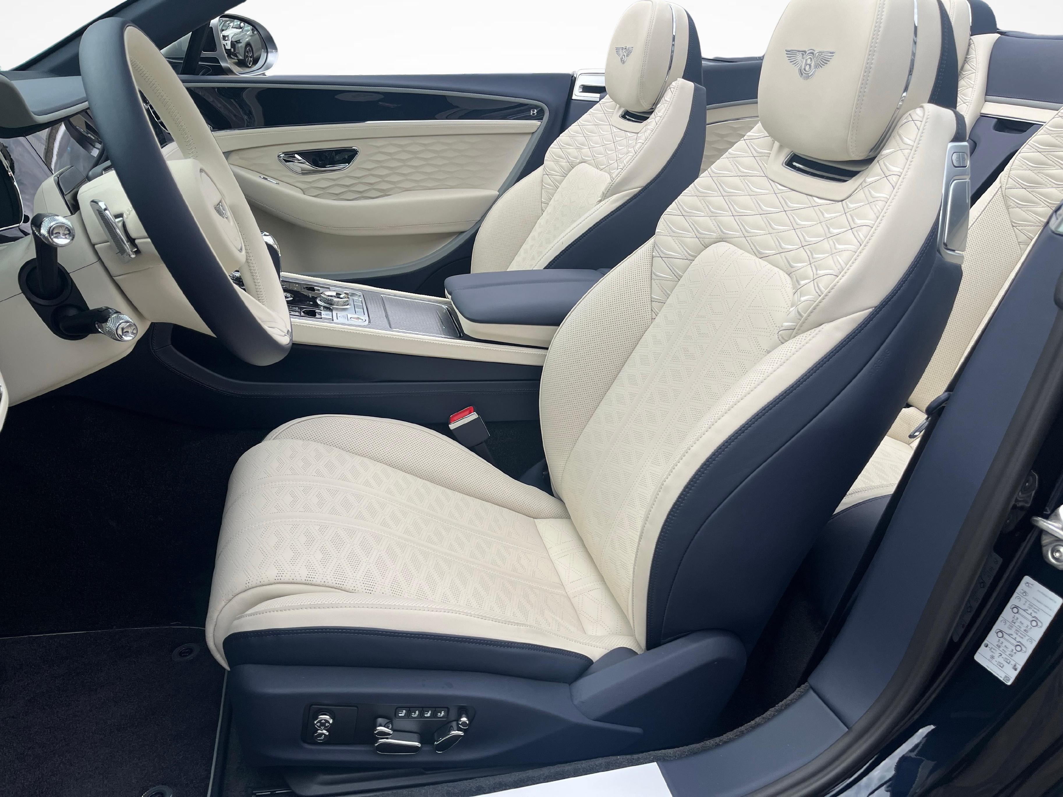 Bentley Continental GTC 4.0 V8 Hybrid Mulliner_13
