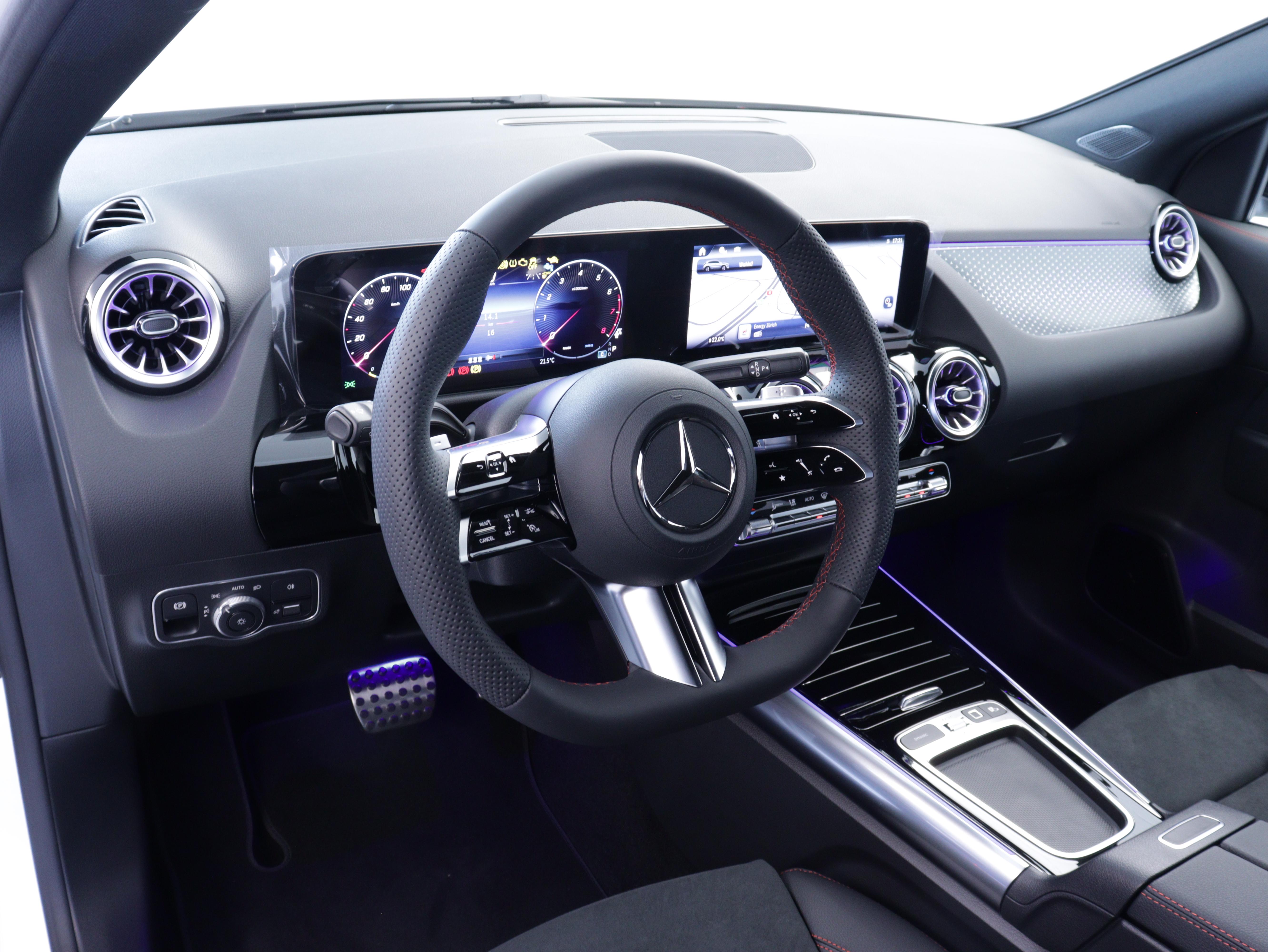 MERCEDES-BENZ GLA 200 Night Star AMG Line_6