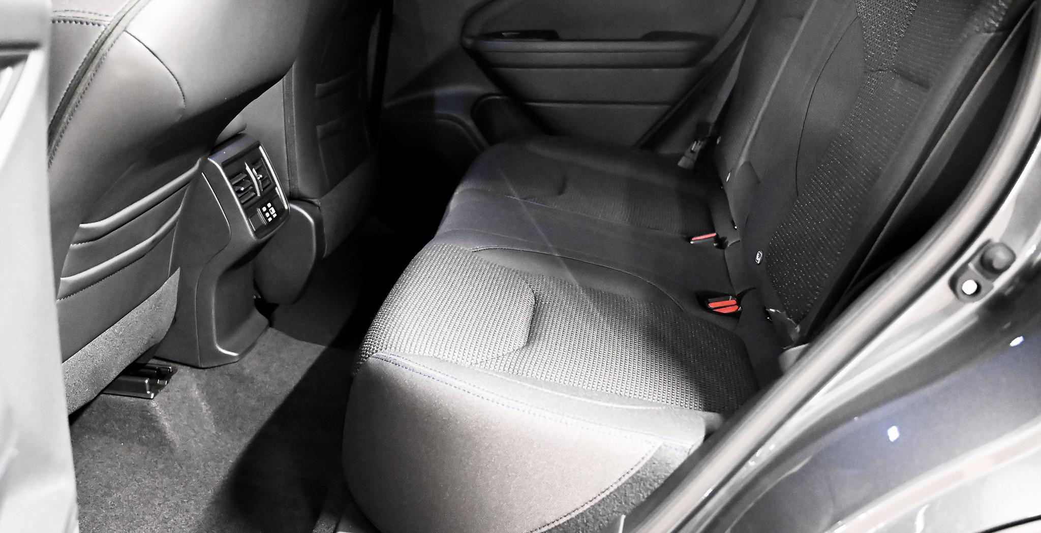 Subaru Forester Station 2.0i e-Boxer Swiss Plus_8