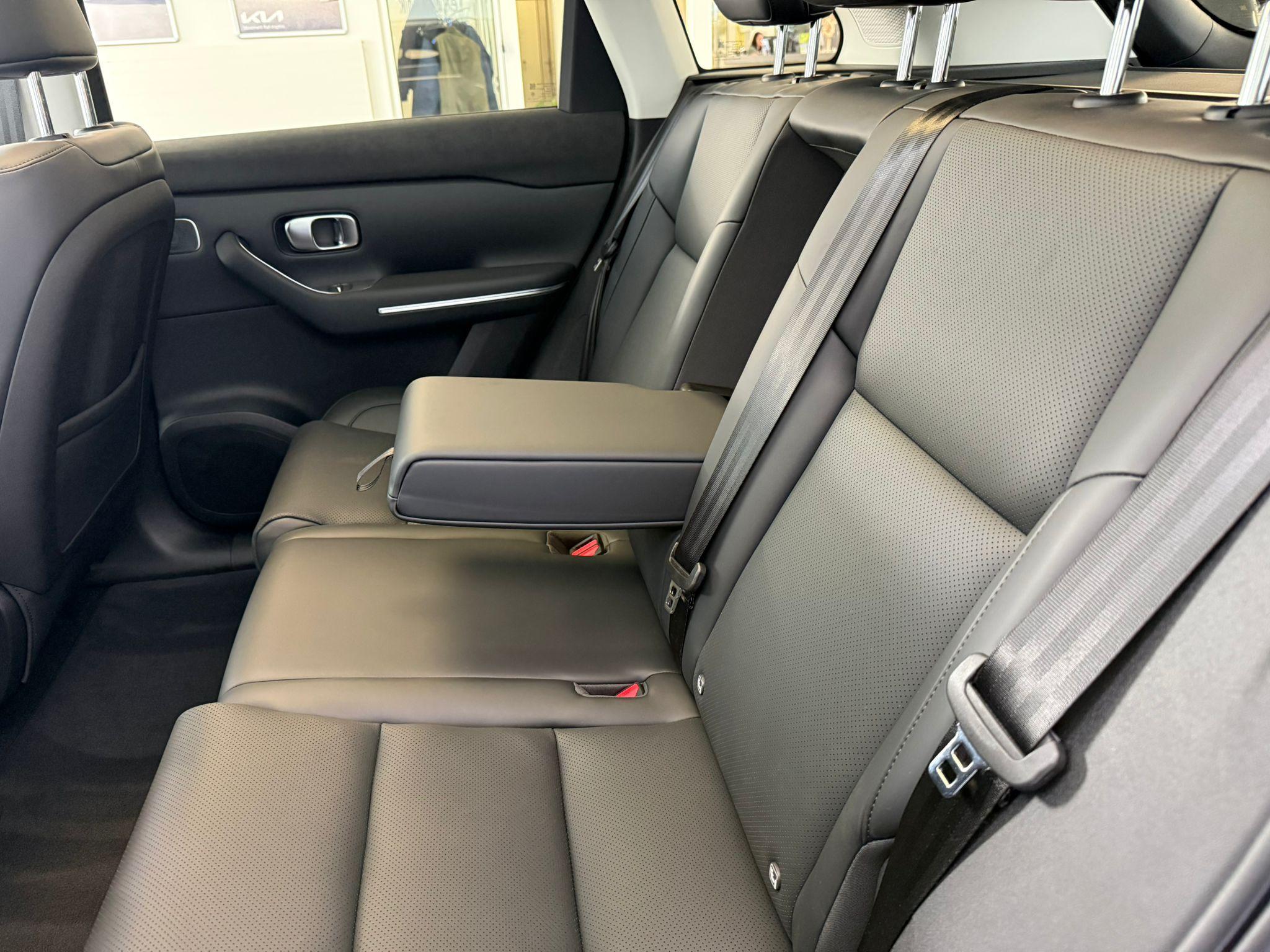 LEAPMOTOR C10 1.5 Hybrid EV_11