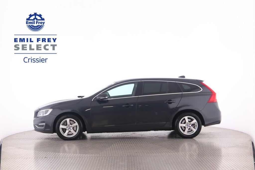 Volvo V60 2.4 D4 Summum AWD_3