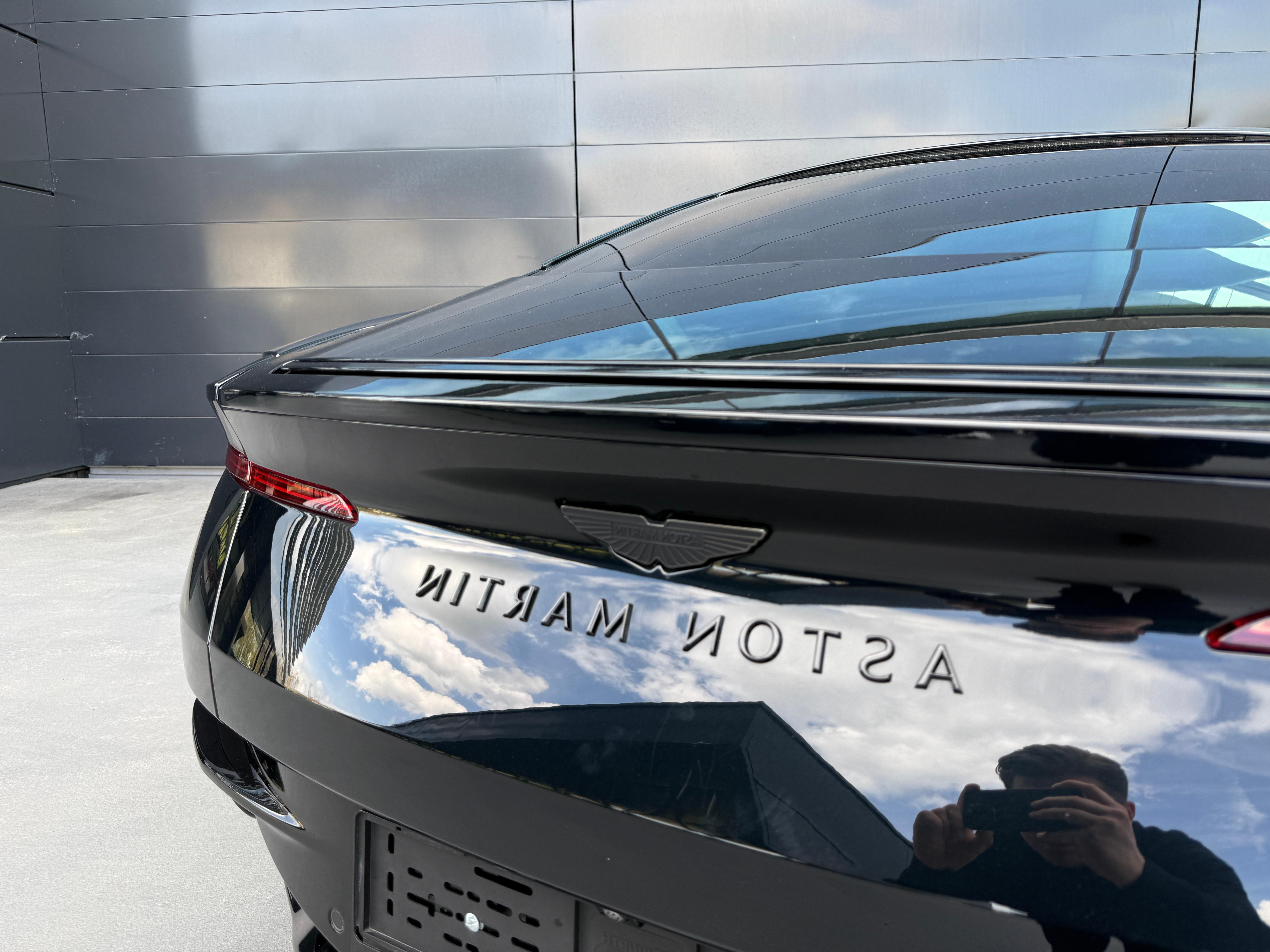 Aston Martin DB12 Coupé 4.0 V8 Bi-Turbo_17