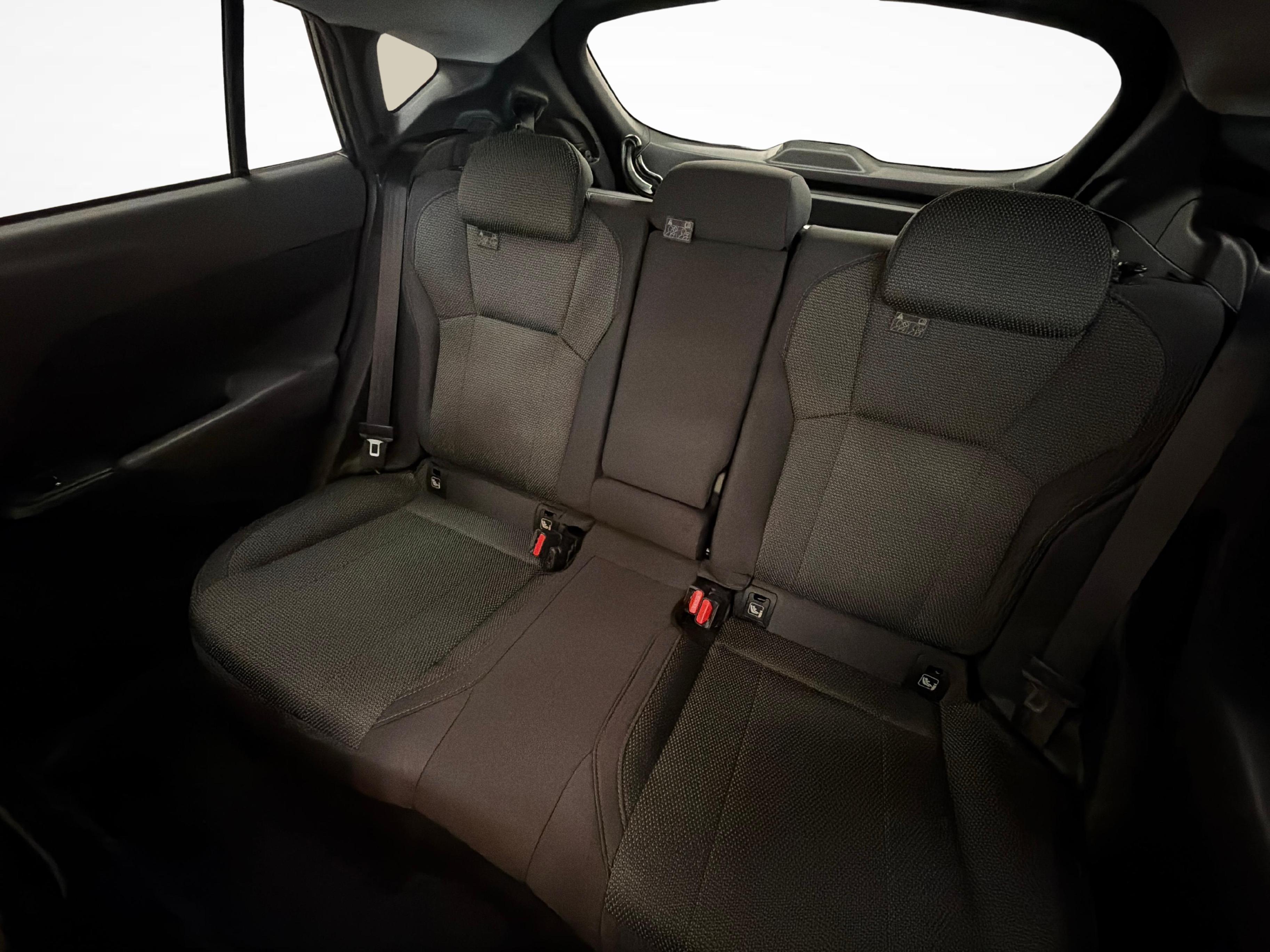 Subaru Crosstrek 2.0i e-Boxer Swiss Plus_11