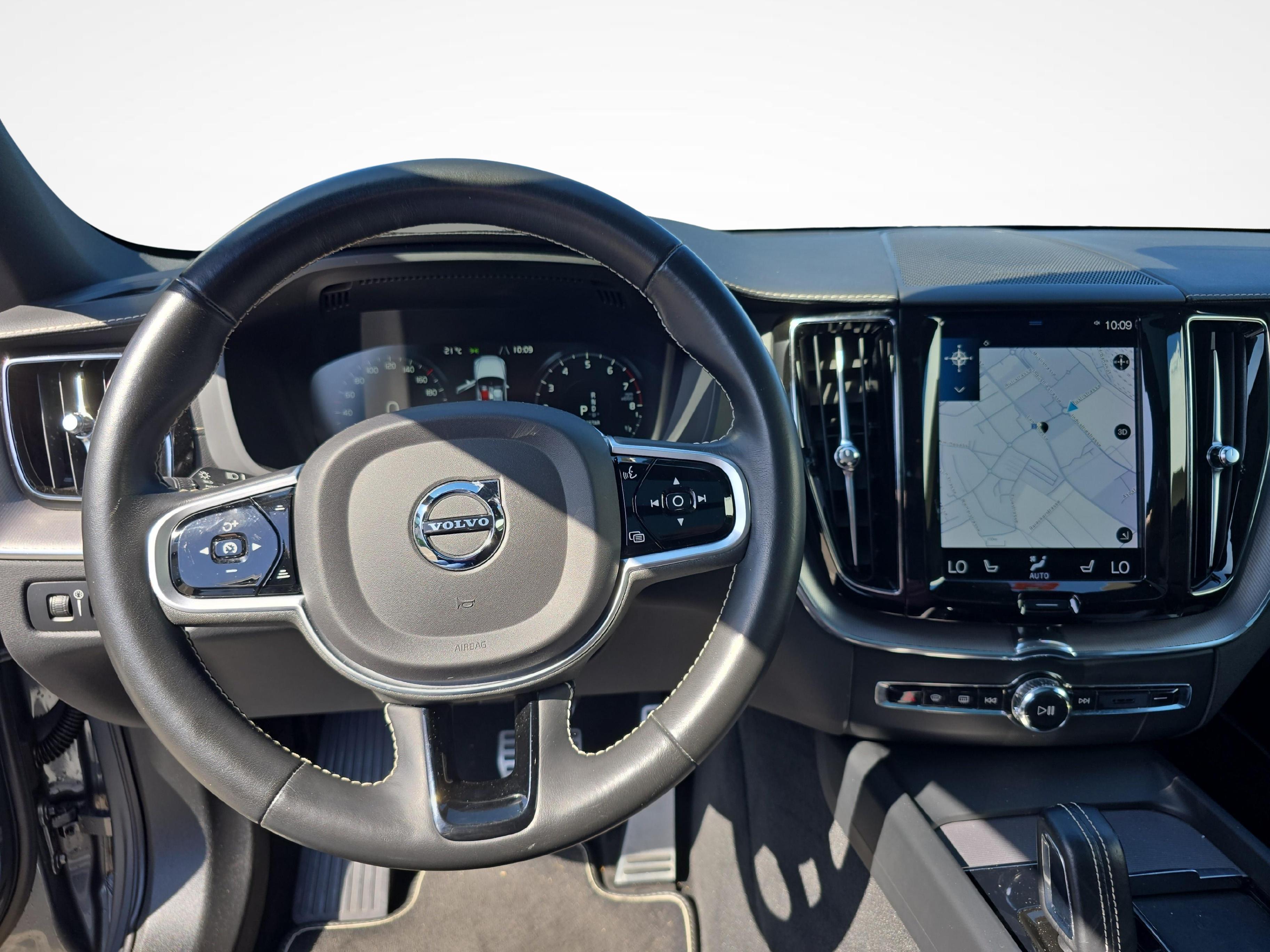 Volvo XC60 2.0 T8 TE Polestar eAWD / ab 0,99% Leasing bei Abschluss einer Protect Autoversicherung_19