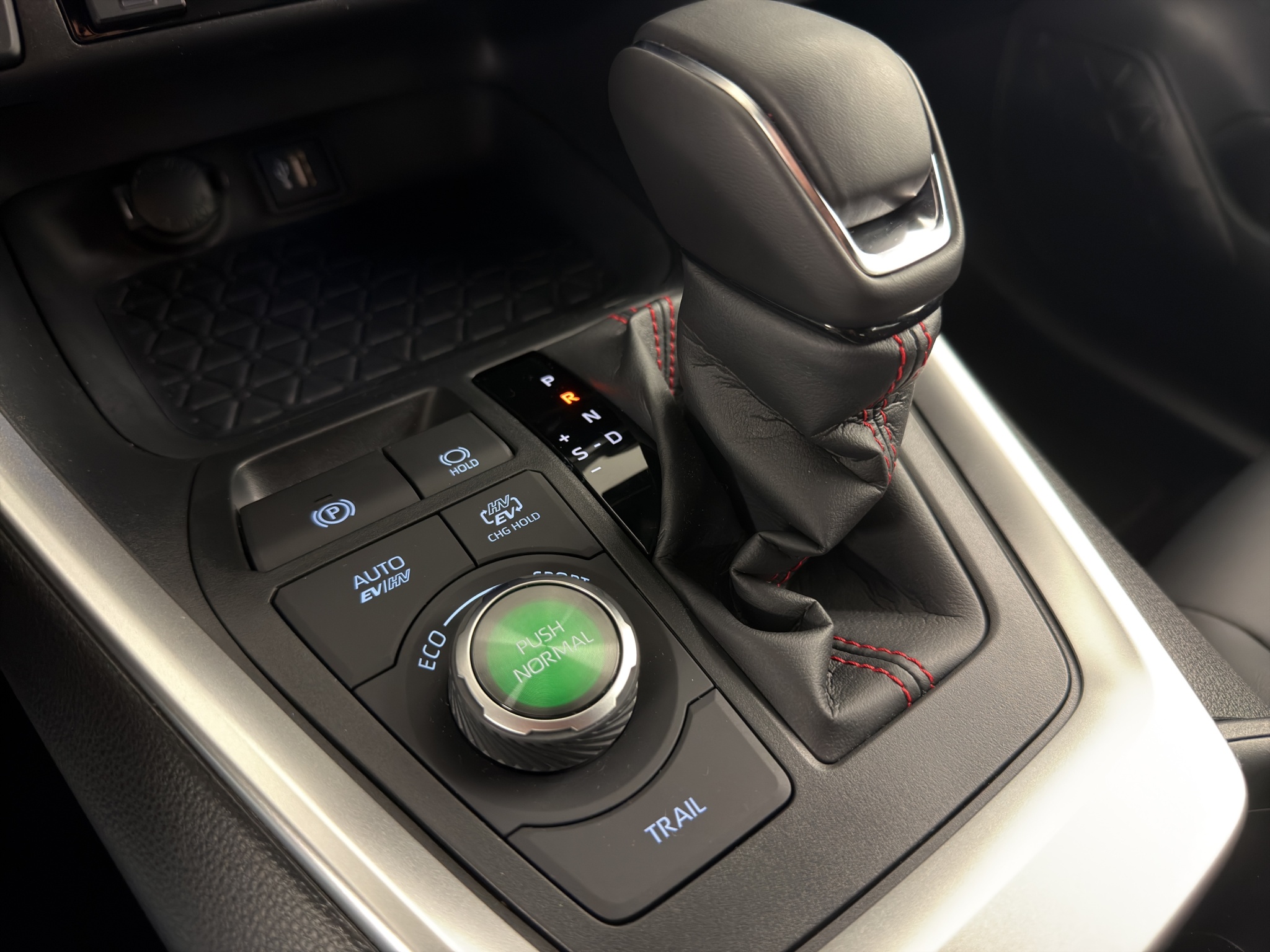 Suzuki Across 2.5 PHEV Compact Top 4x4_13