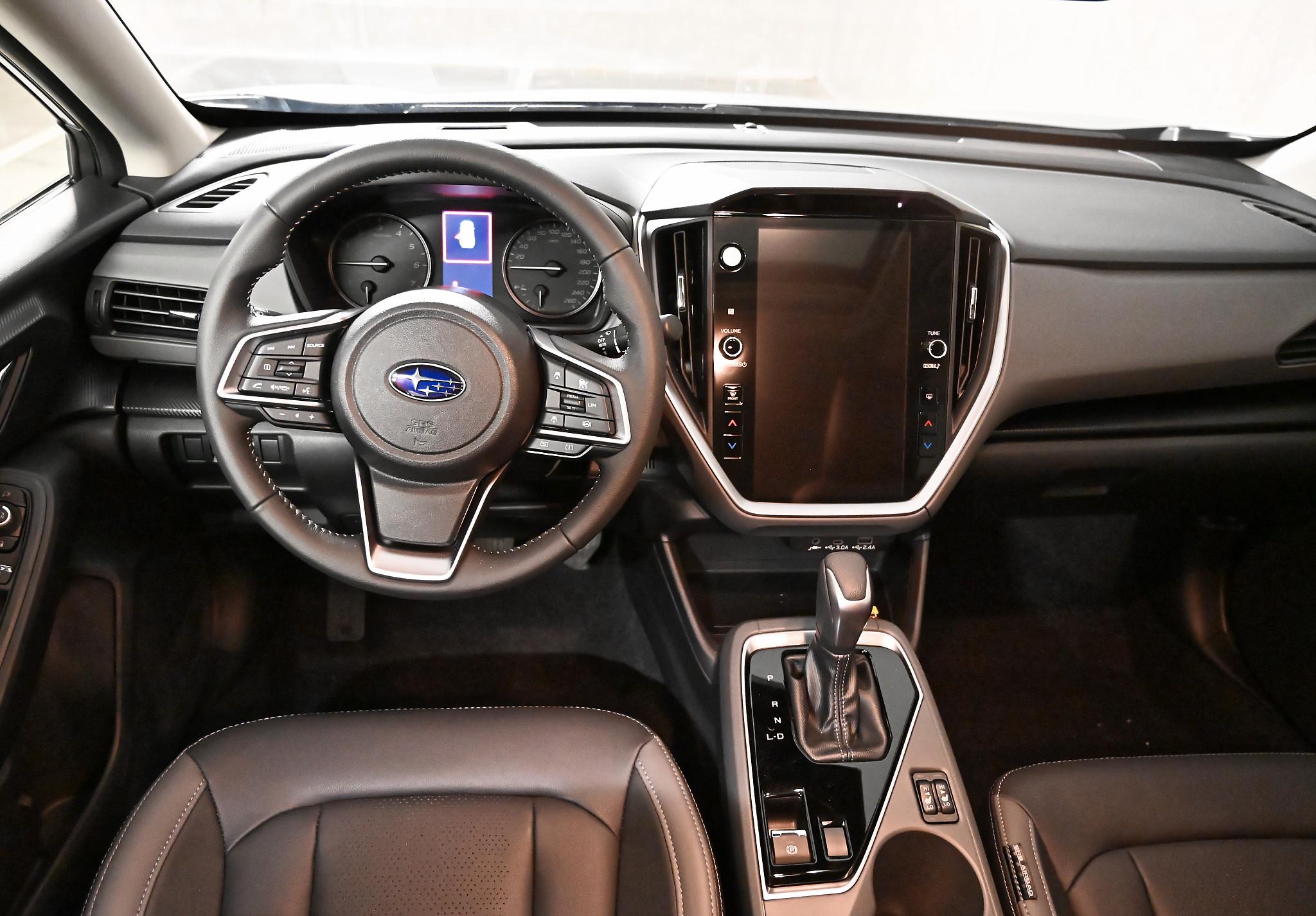 Subaru Crosstrek 2.0i e-Boxer Luxury_10