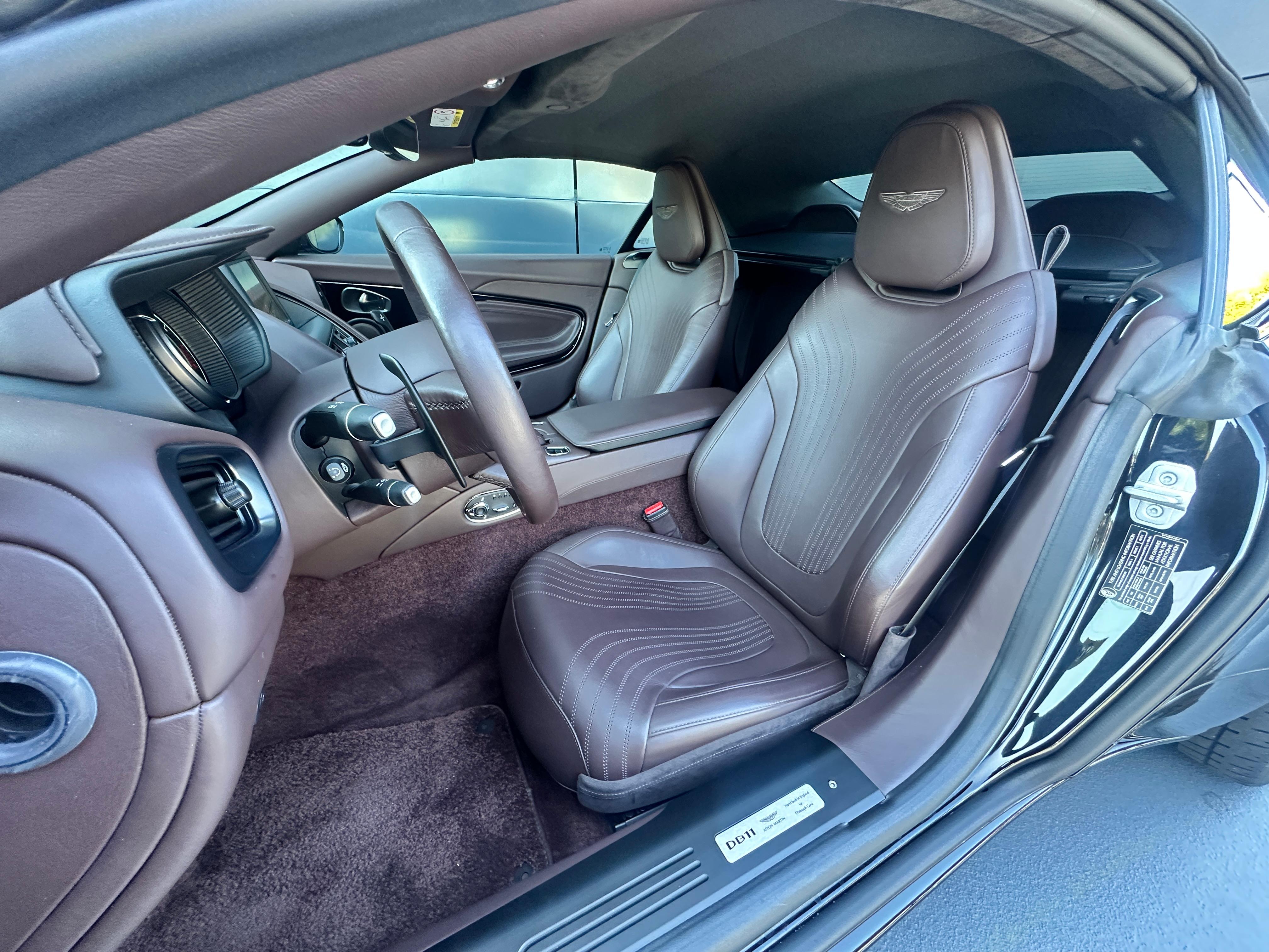 Aston Martin DB11 Volante 4.0 V8 Bi-Turbo_11