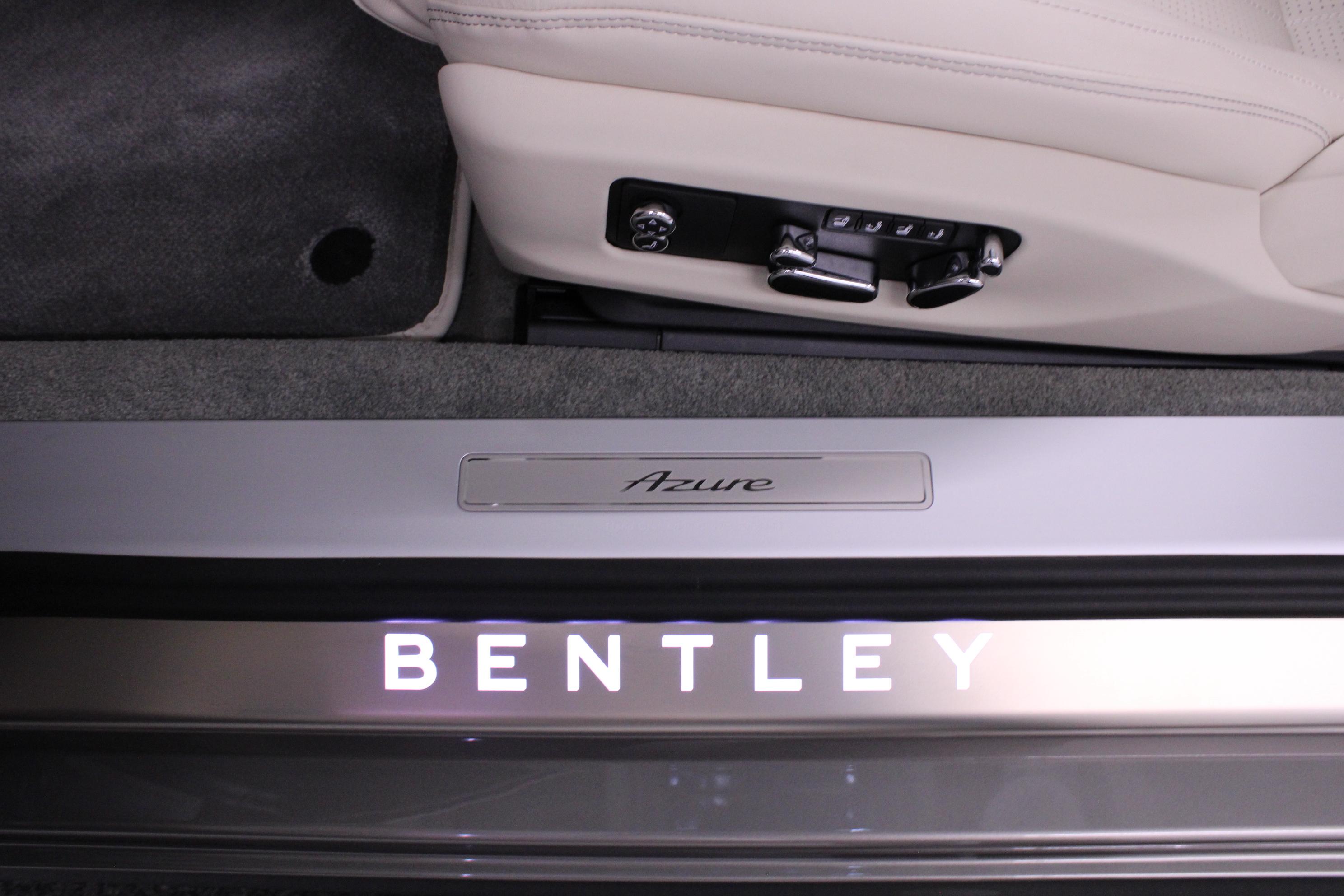 Bentley Continental GTC 4.0 V8 Hybrid Azure_17