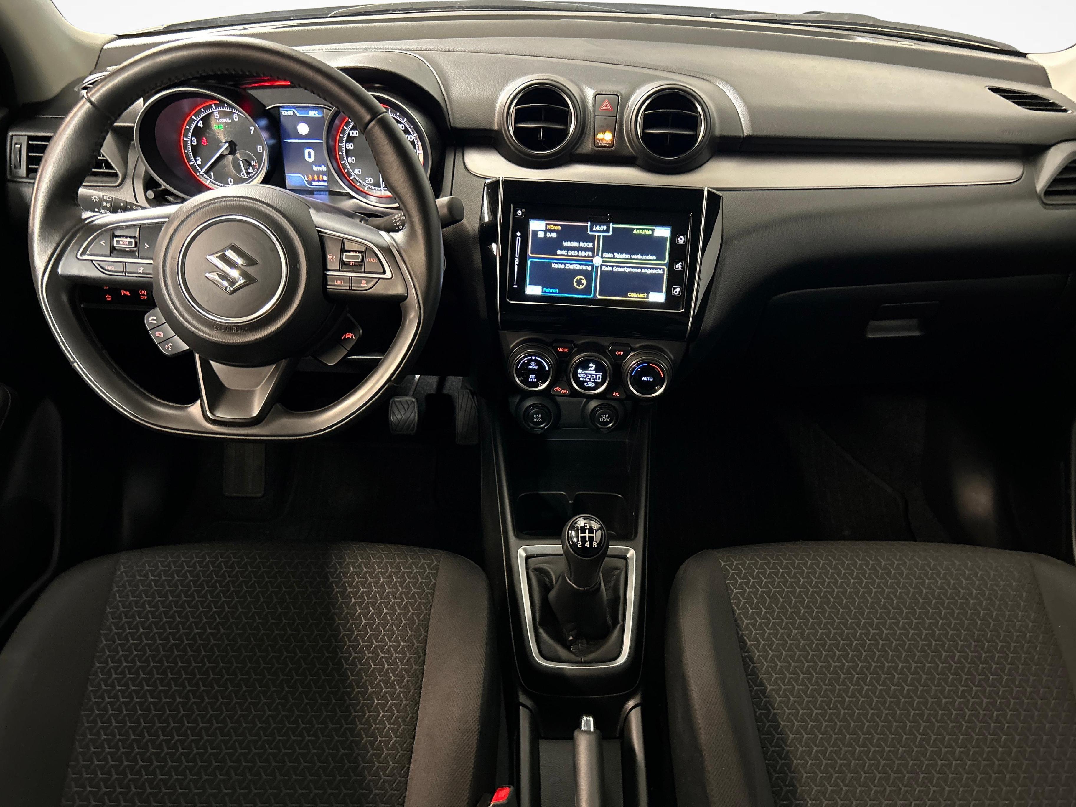 Suzuki Swift 1.2 Compact Top Hybrid 4x4_7