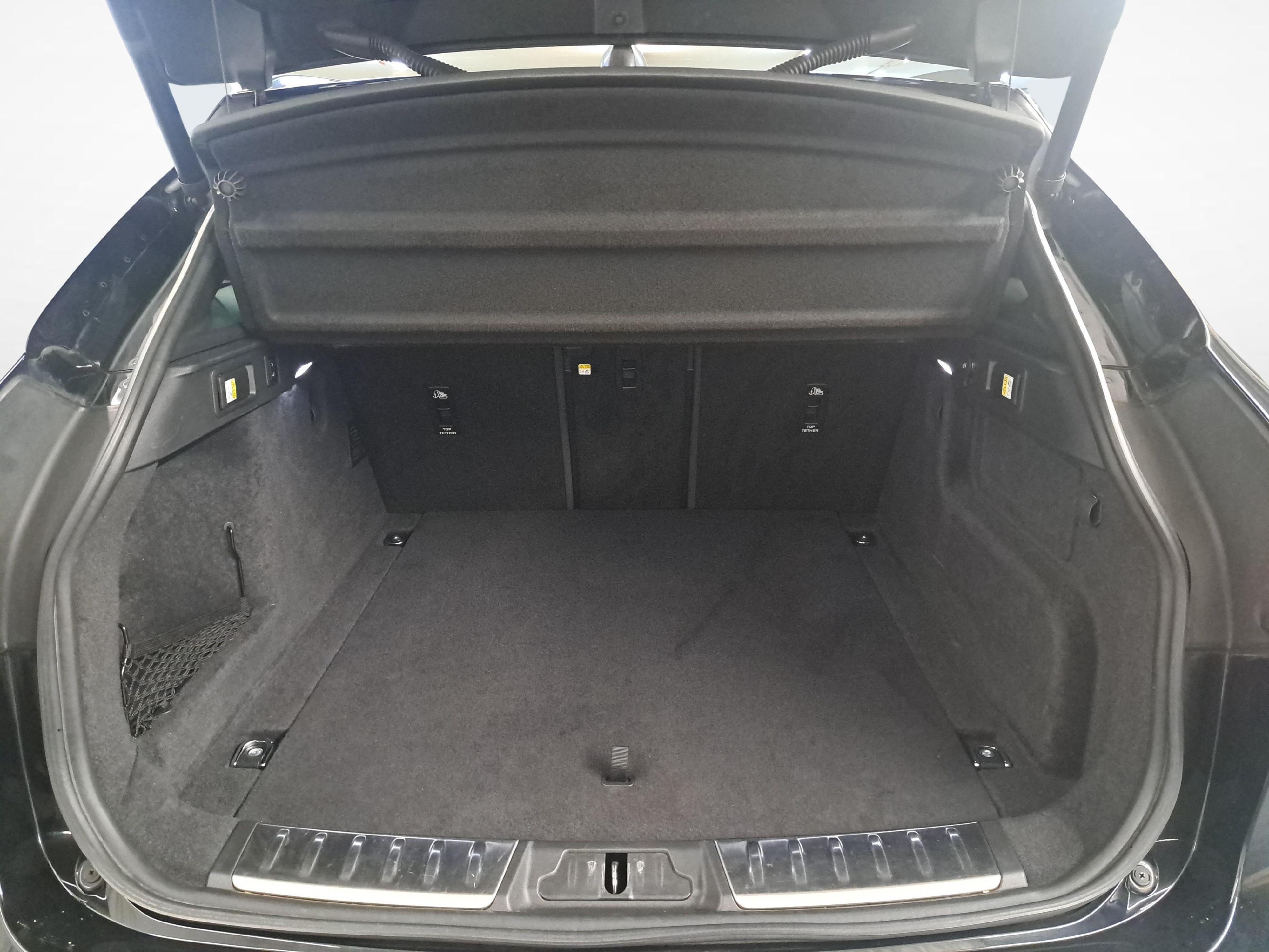 JAGUAR F-Pace 3.0 I6 R-Dynamic HSE AWD_12