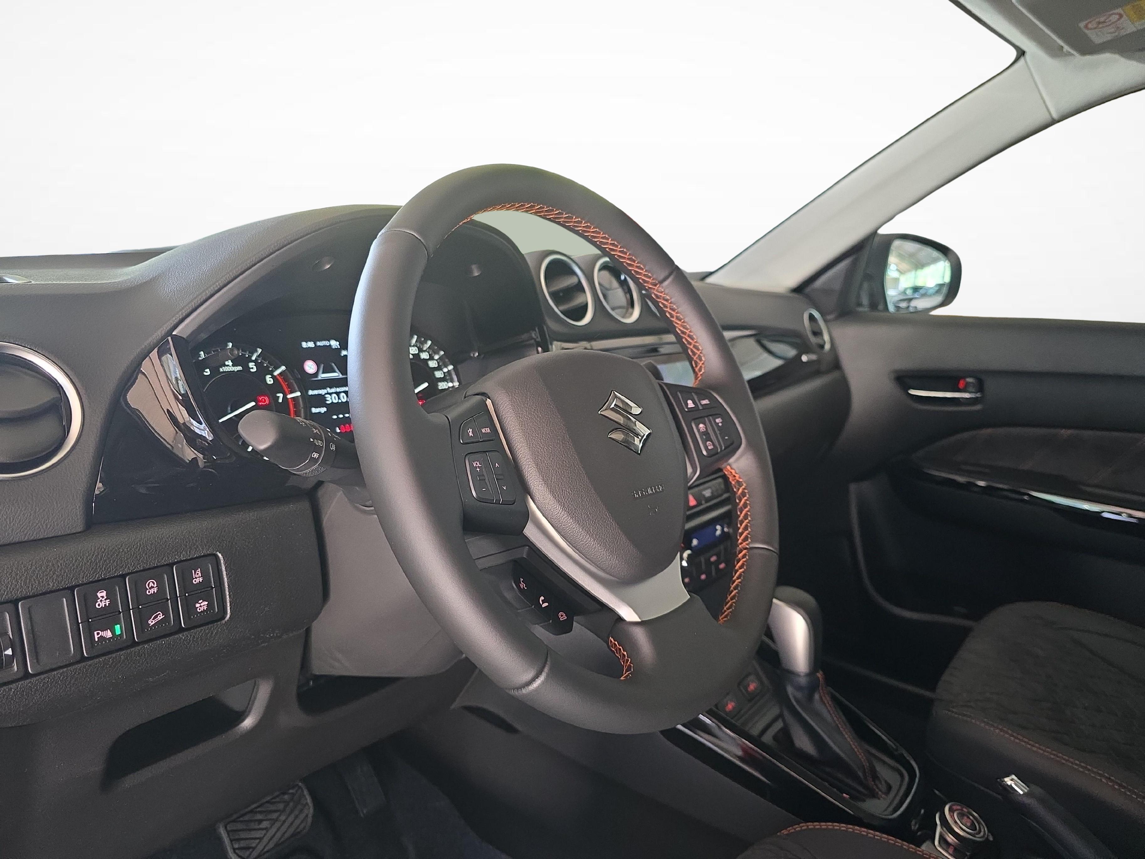 Suzuki Vitara 1.4 T Black Edition Top Hybrid 4x4_18