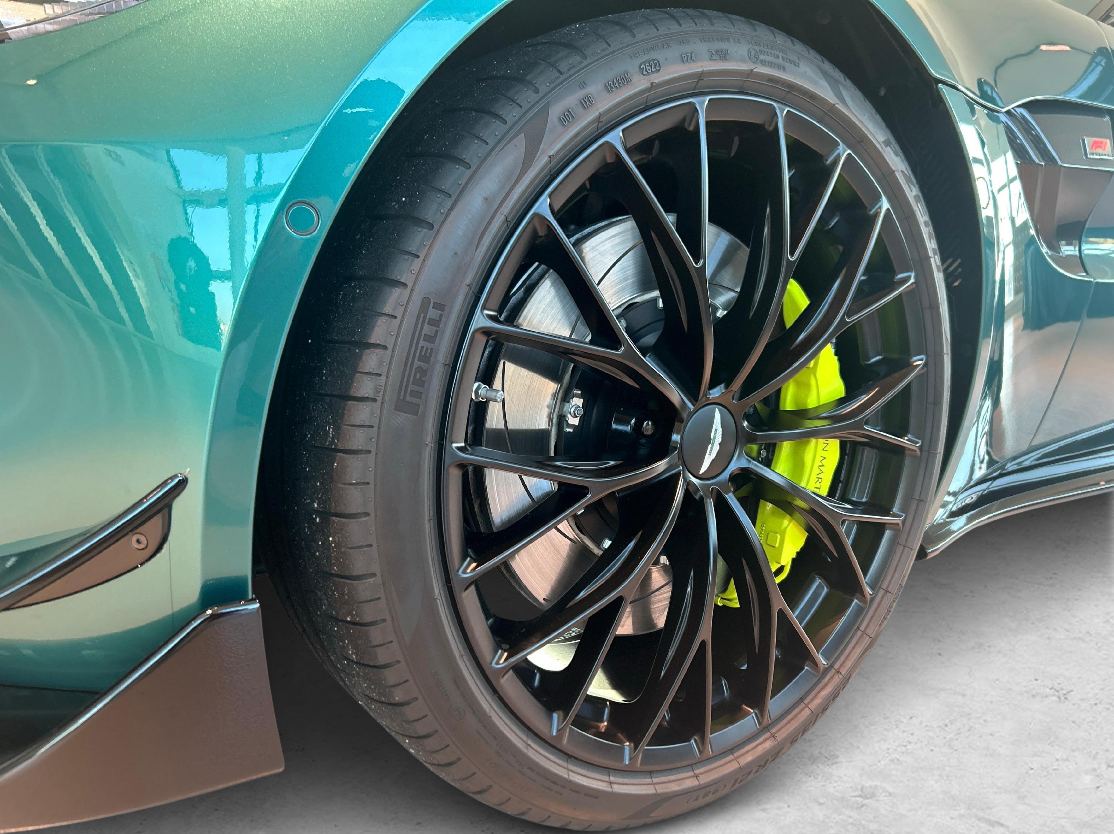 Aston Martin V8 Vantage Coupé 4.0 V8 Bi-Turbo F1_13