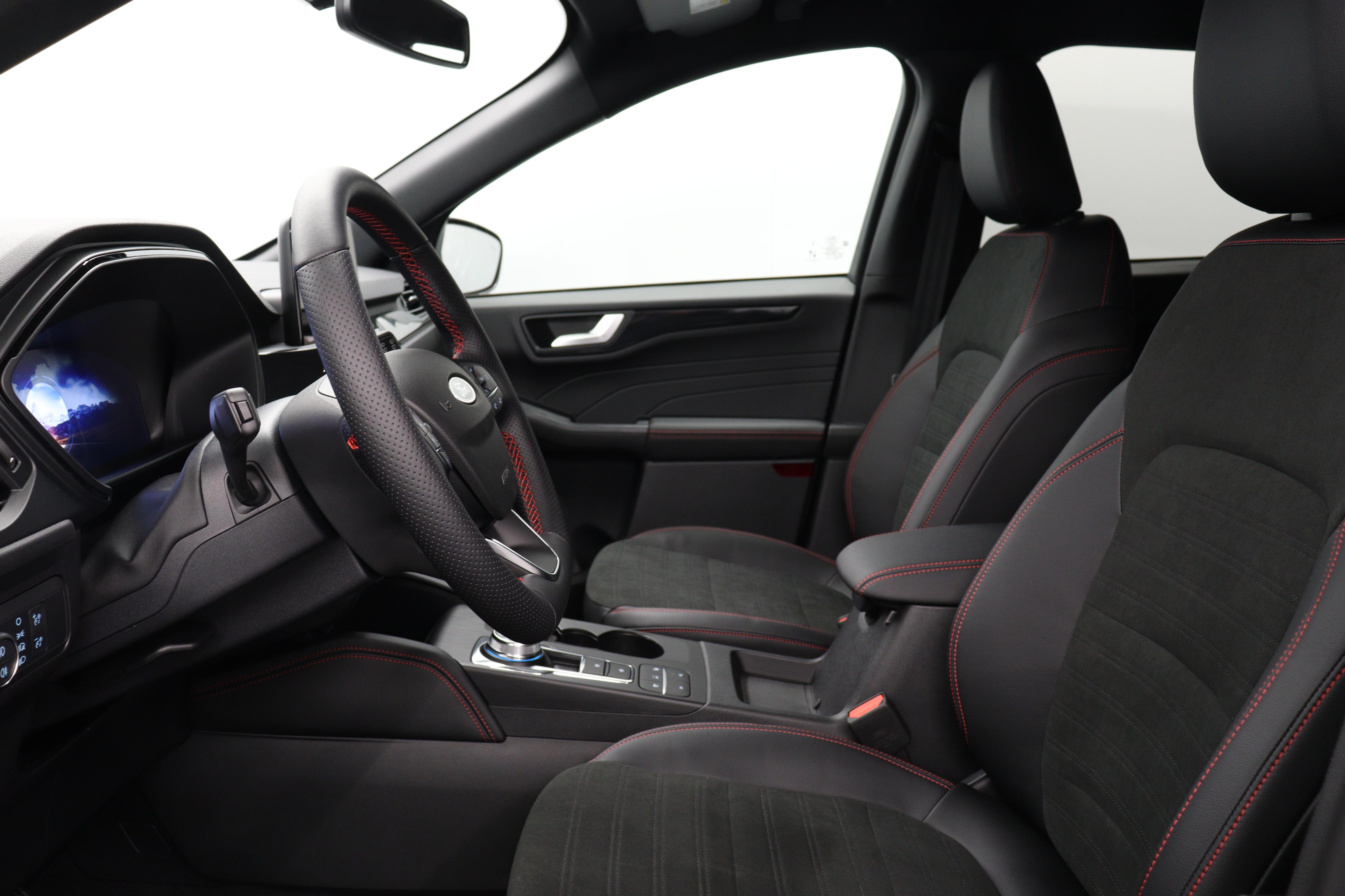 Ford Kuga 2.5 Plug-in Hybrid ST-Line_6