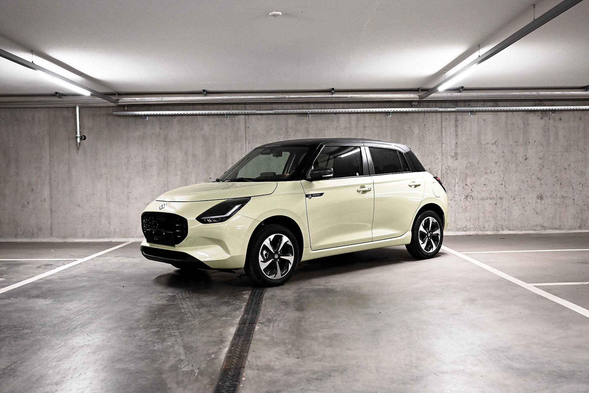 Suzuki Swift 1.2 Sakura Top Hybrid 4x4_2