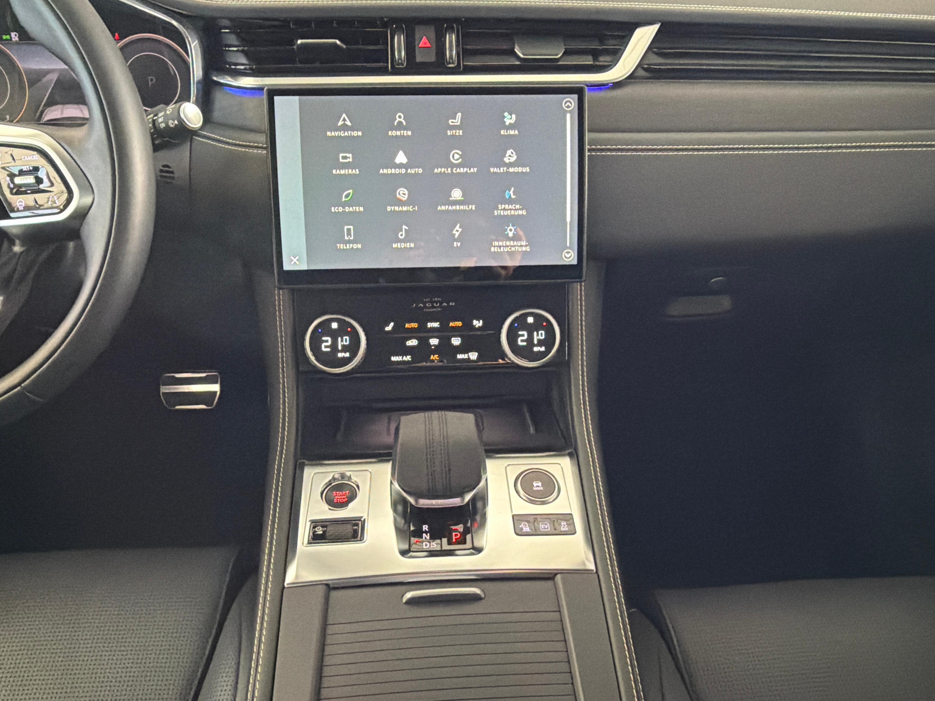 JAGUAR F-Pace 2.0 P400e R-Dynamic HSE AWD Plug In Hybrid 404PS_17
