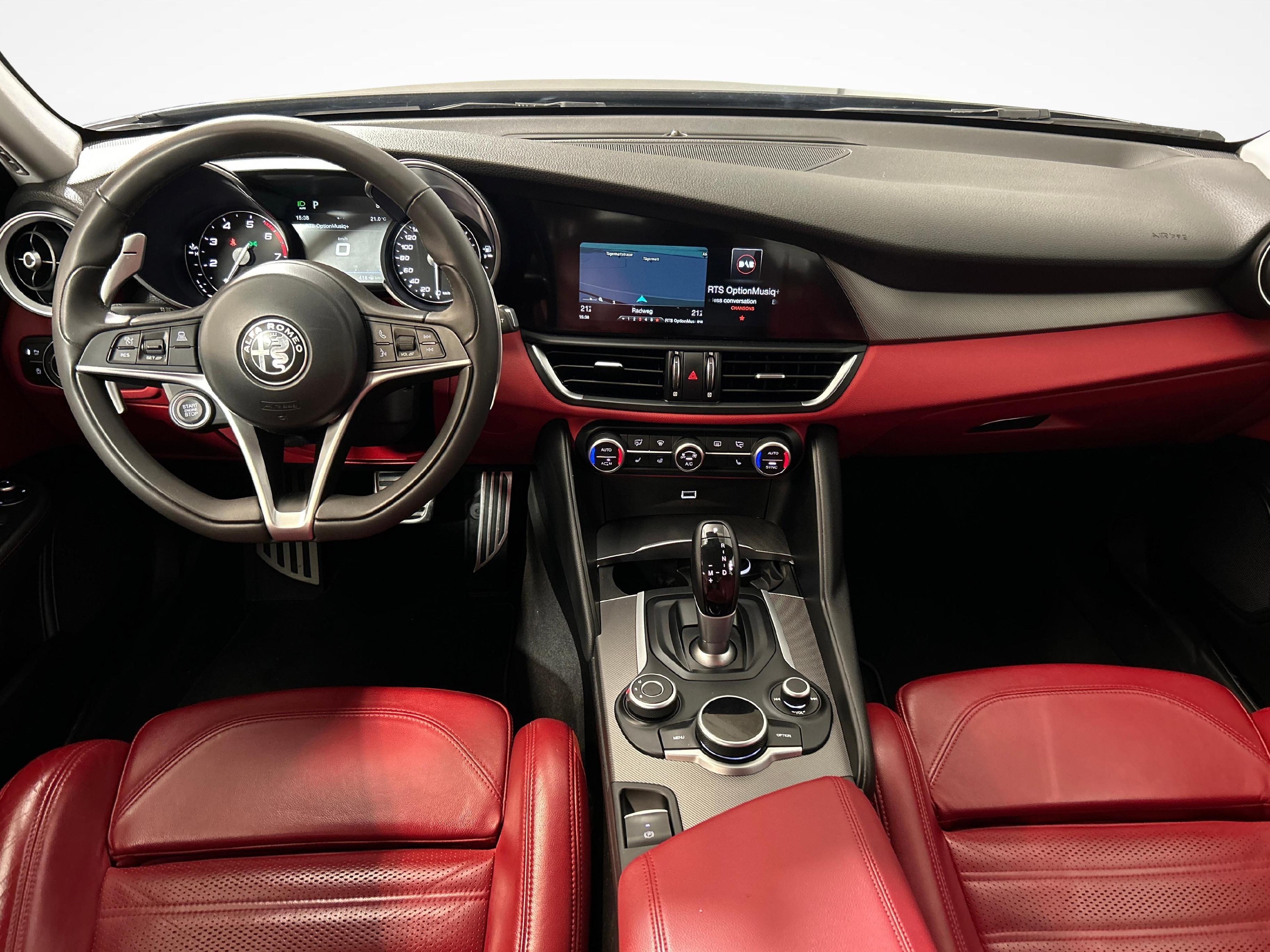 Alfa Romeo Giulia 2.0 Q4 Veloce_7