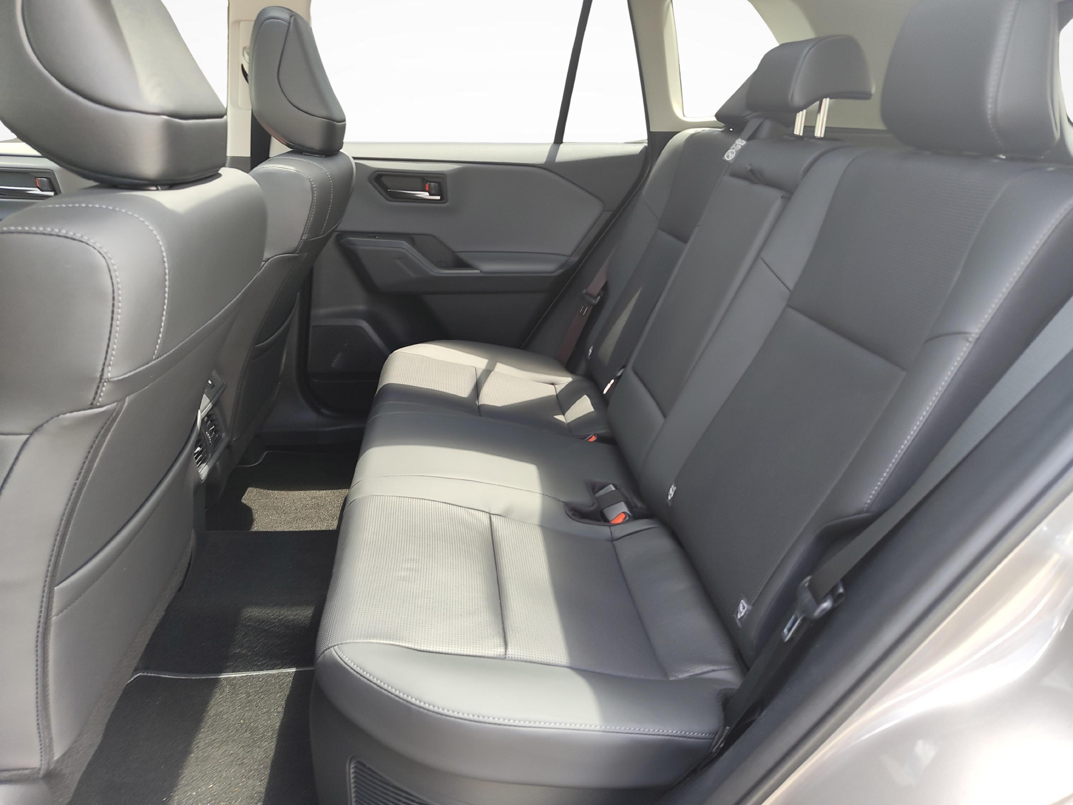 Toyota RAV4 2.5 HEV Premium_11