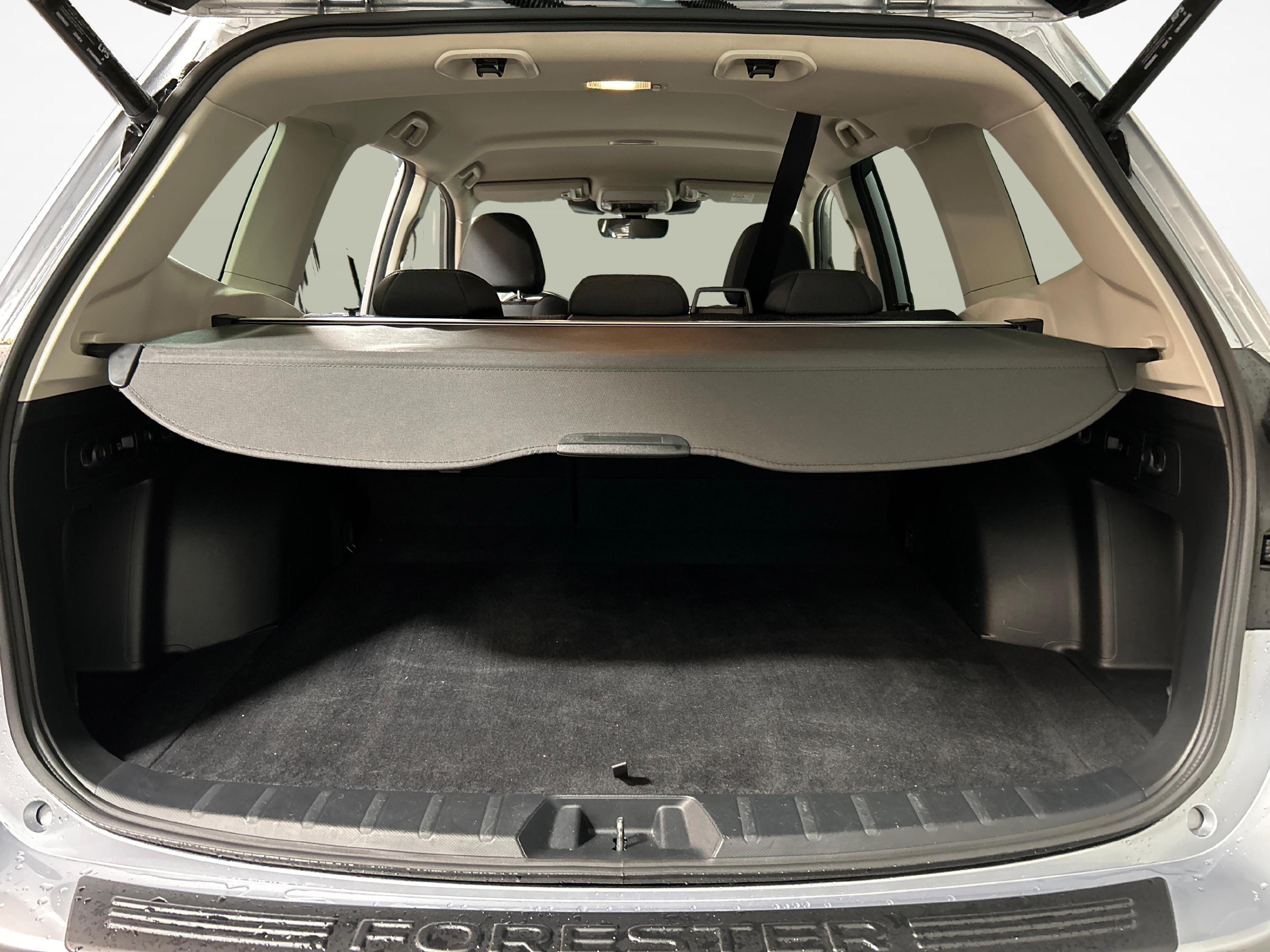 Subaru Forester Station 2.0i e-Boxer Swiss Plus_12