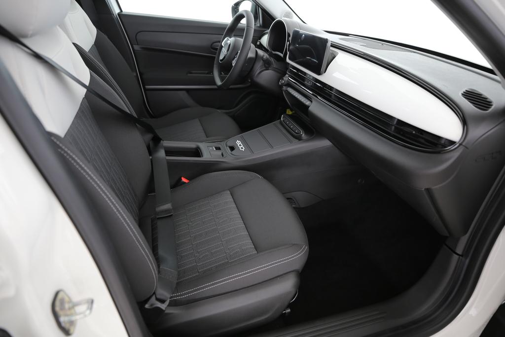 Fiat 600 1.2 Hybrid Icon Swiss Edition_6
