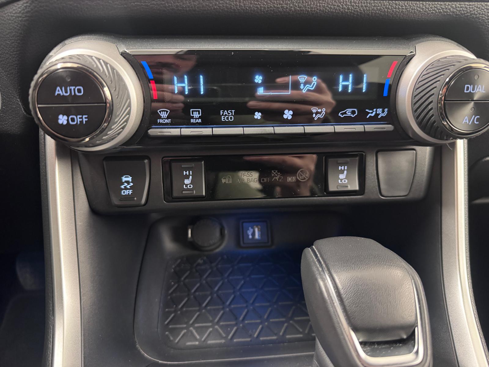 Suzuki Across 2.5 PHEV Compact Top 4x4_11