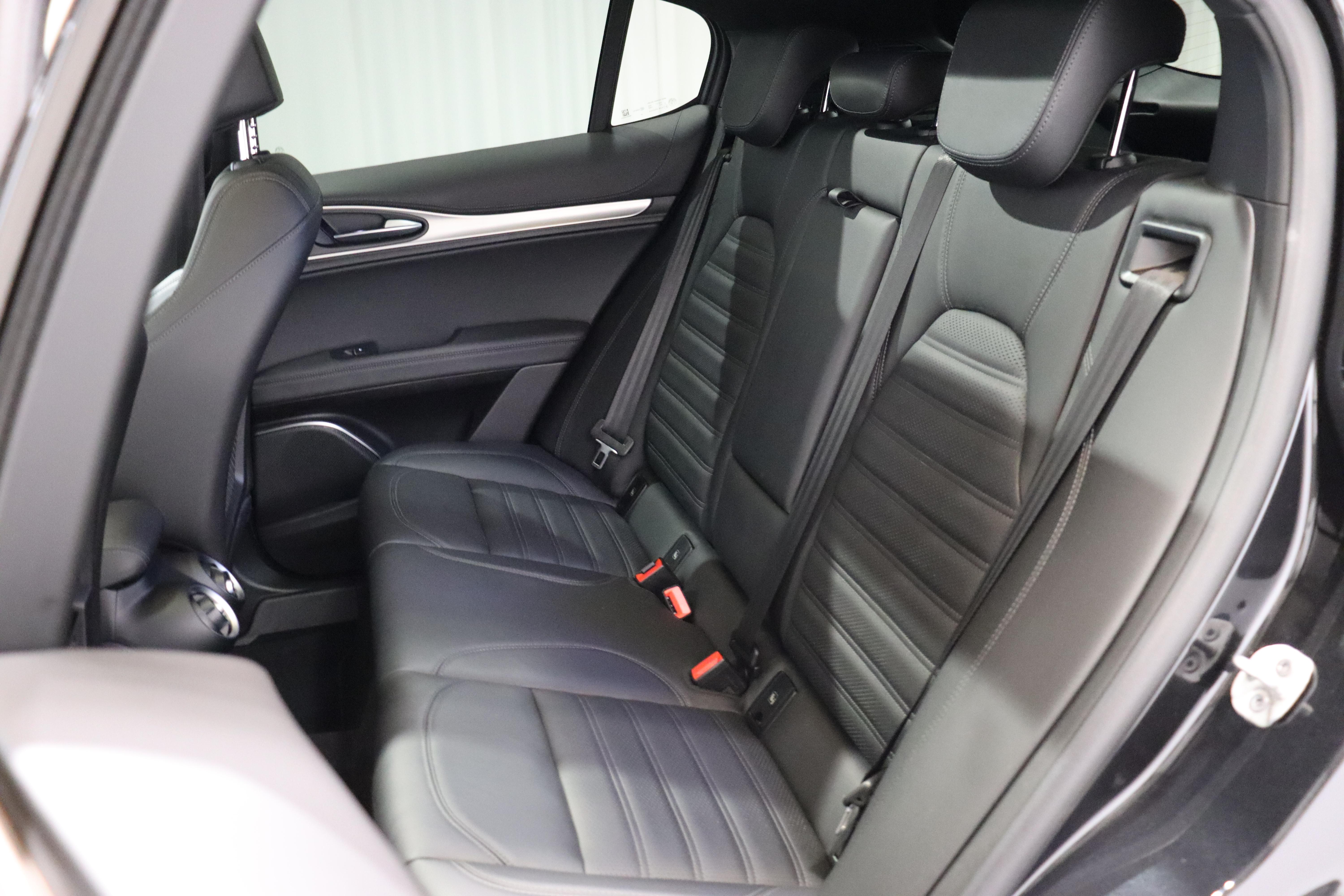 Alfa Romeo Stelvio 2.0 Q4 280 Veloce_10