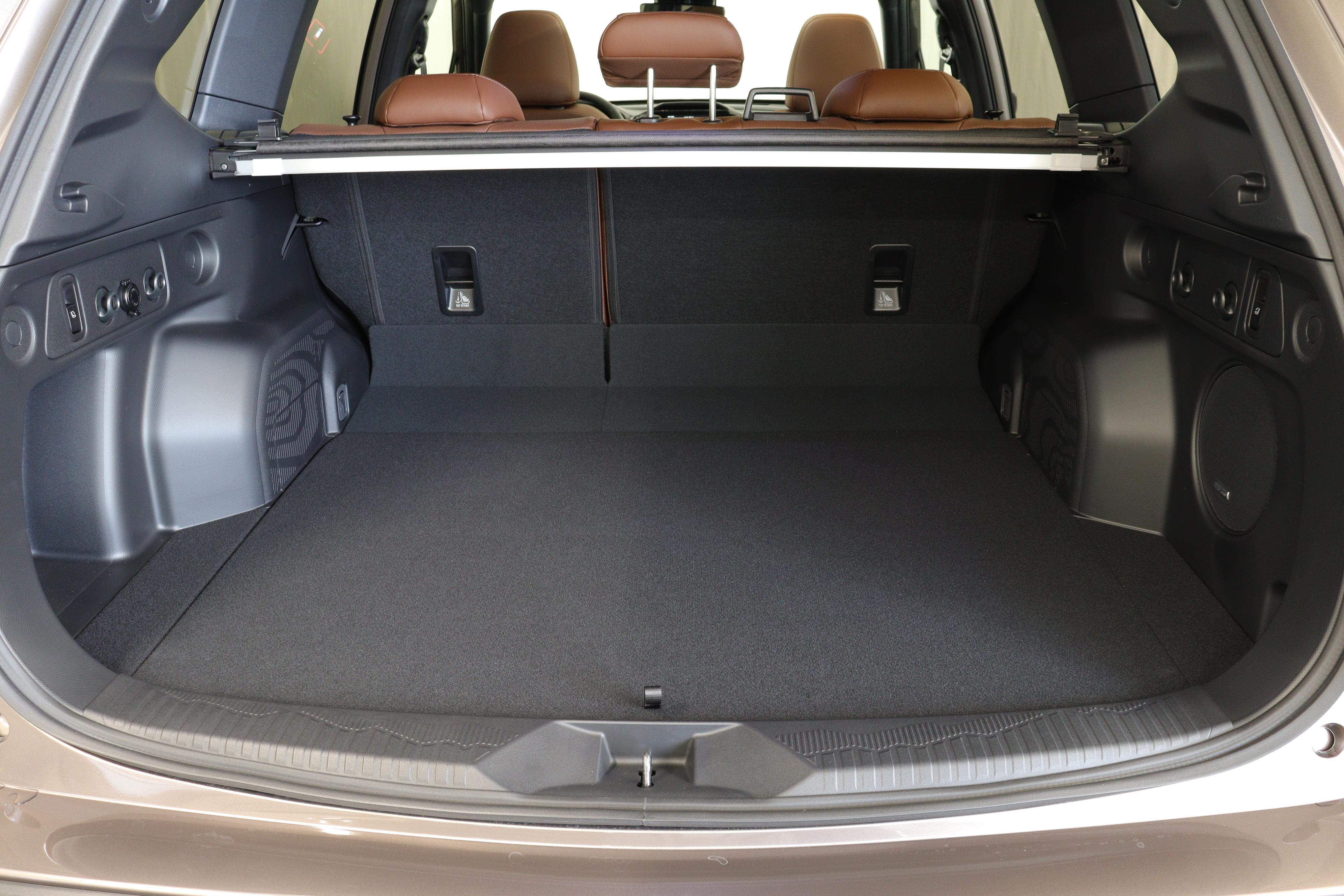 Subaru Forester Station 2.0i e-Boxer Luxury_13