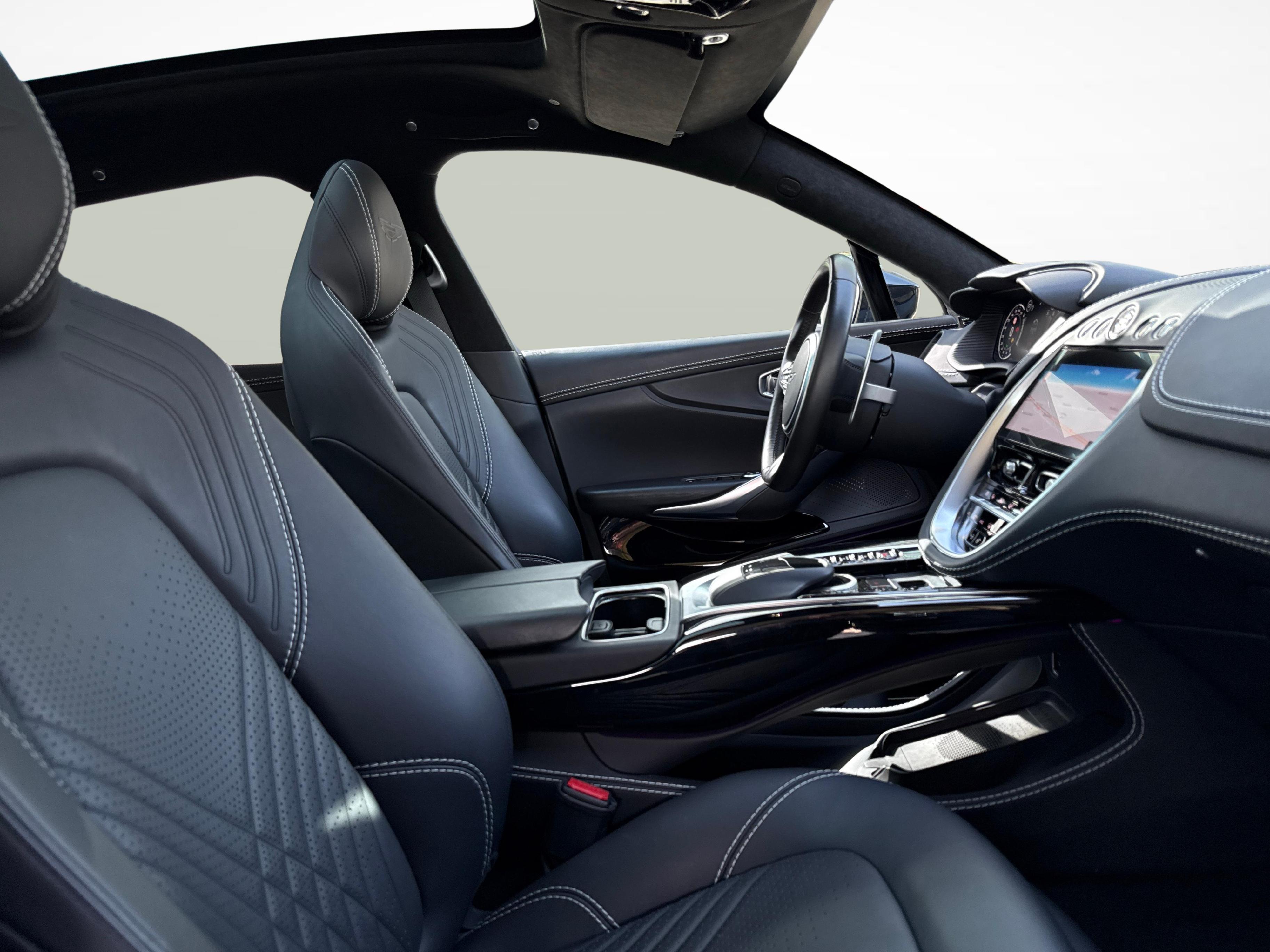 Aston Martin DBX 4.0 V8 Bi-Turbo_10