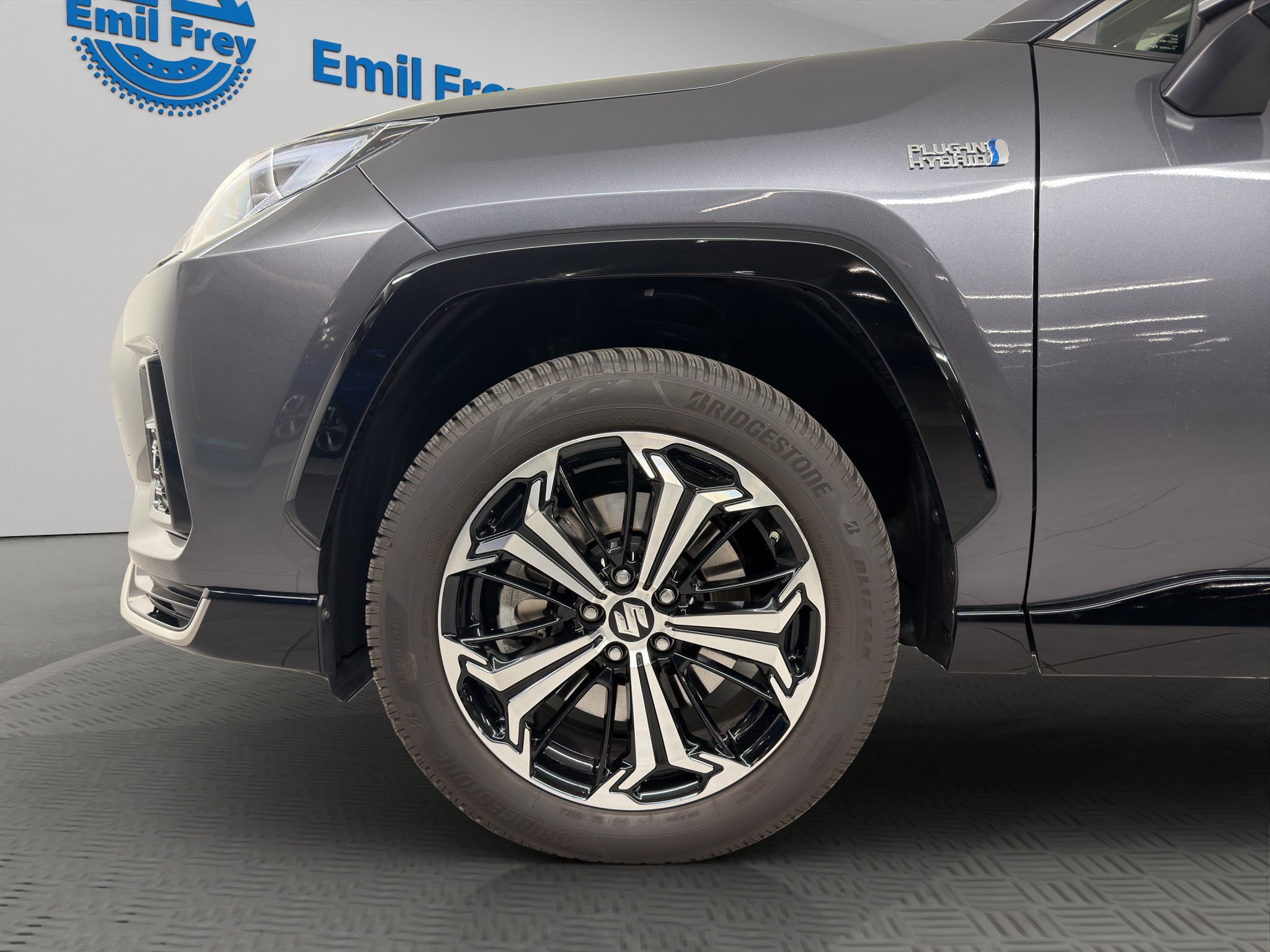 Suzuki Across 2.5 PHEV Compact Top 4x4_4