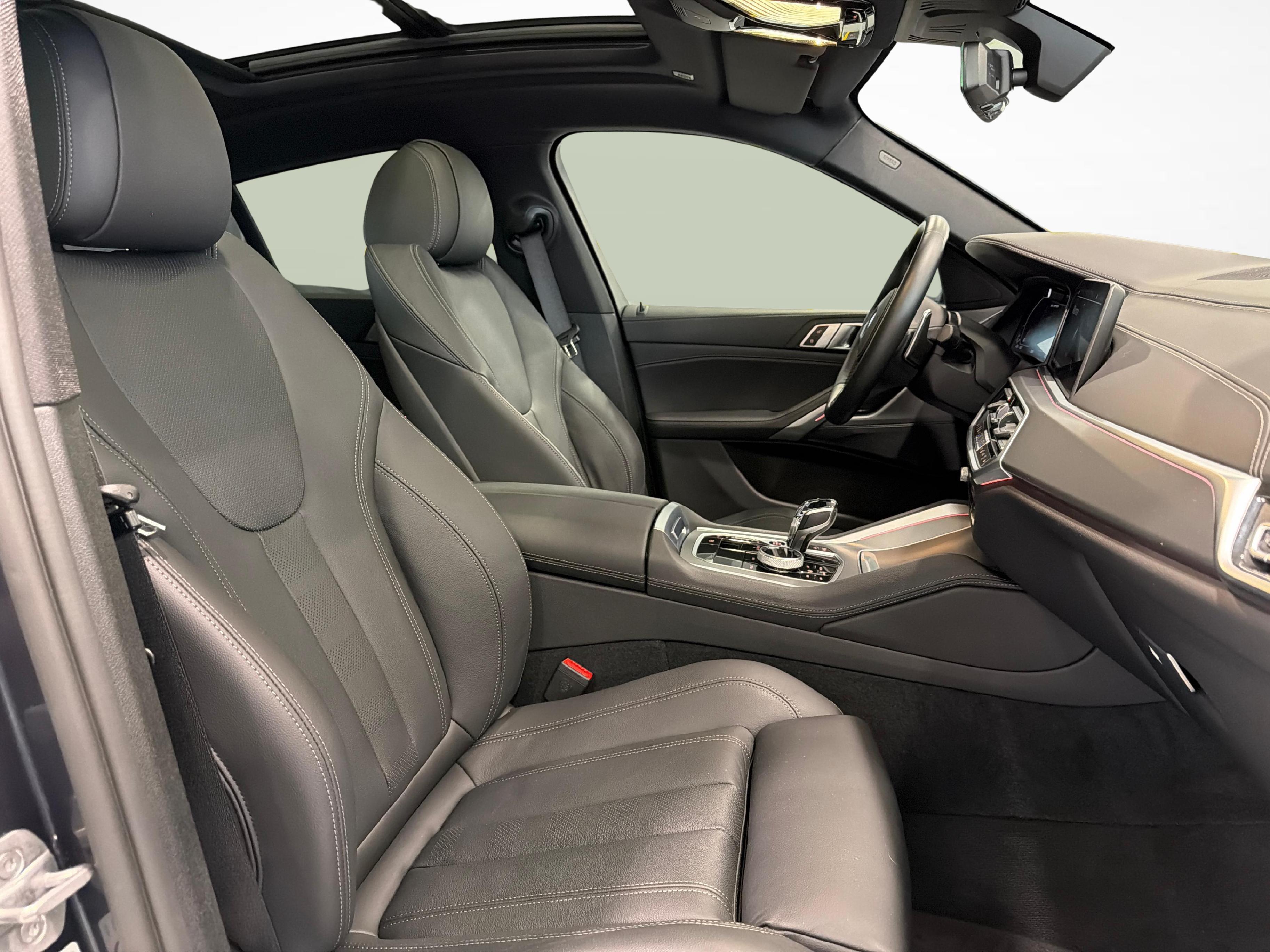 BMW X6 M50i_12