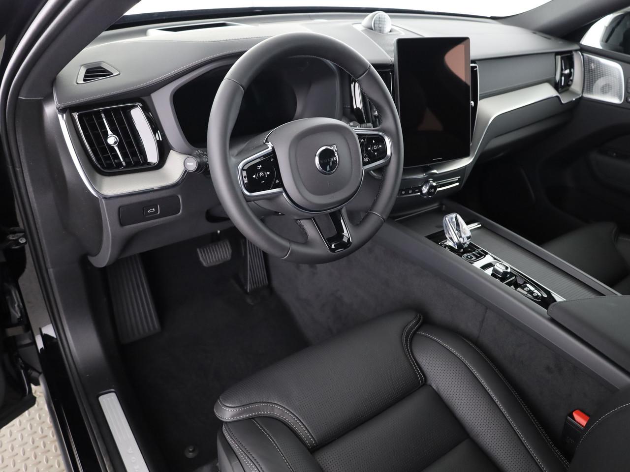 Volvo XC60 2.0 B5 MH Black Edition AWD_8