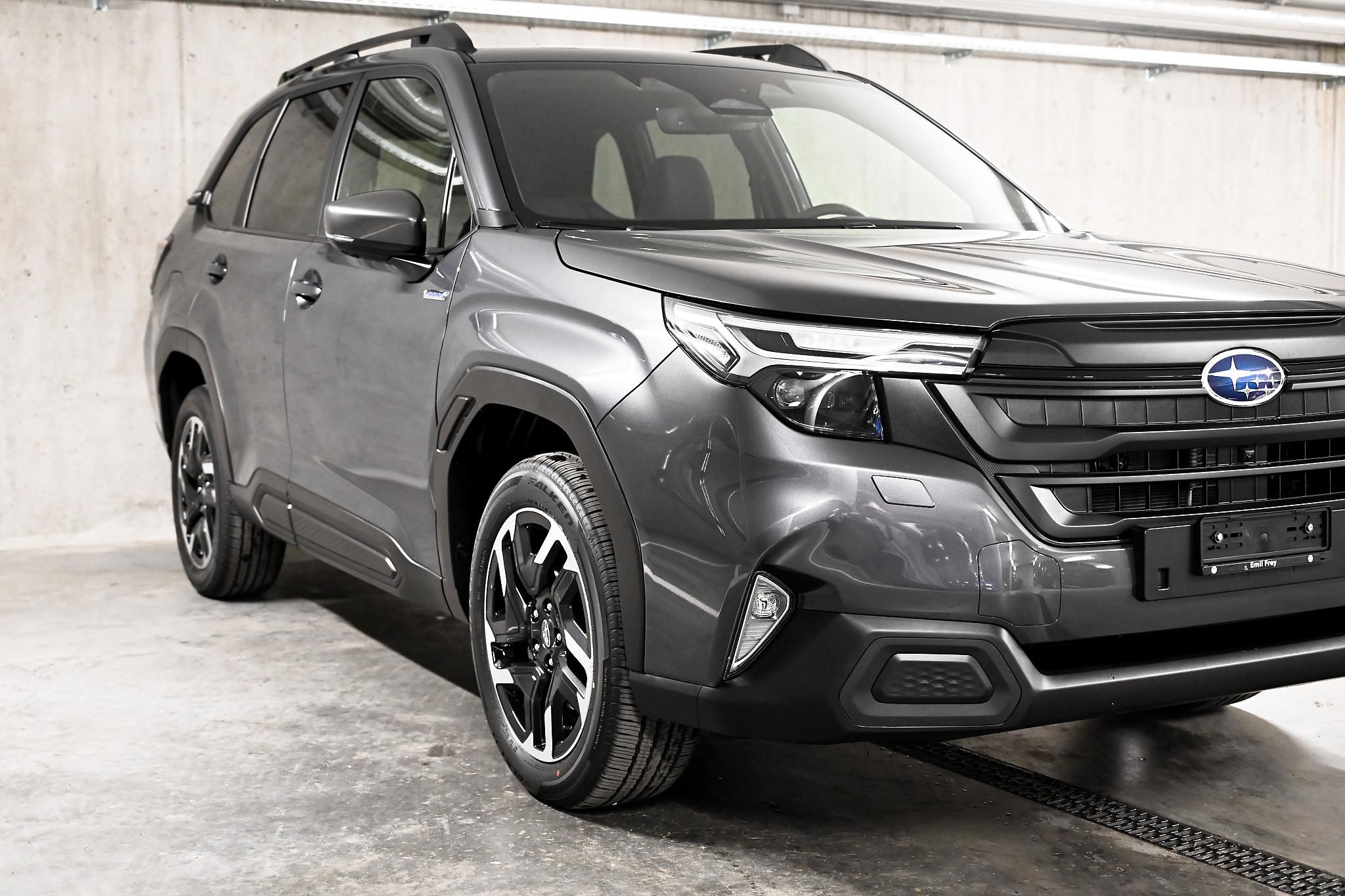 Subaru Forester Station 2.0i e-Boxer Swiss Plus_11