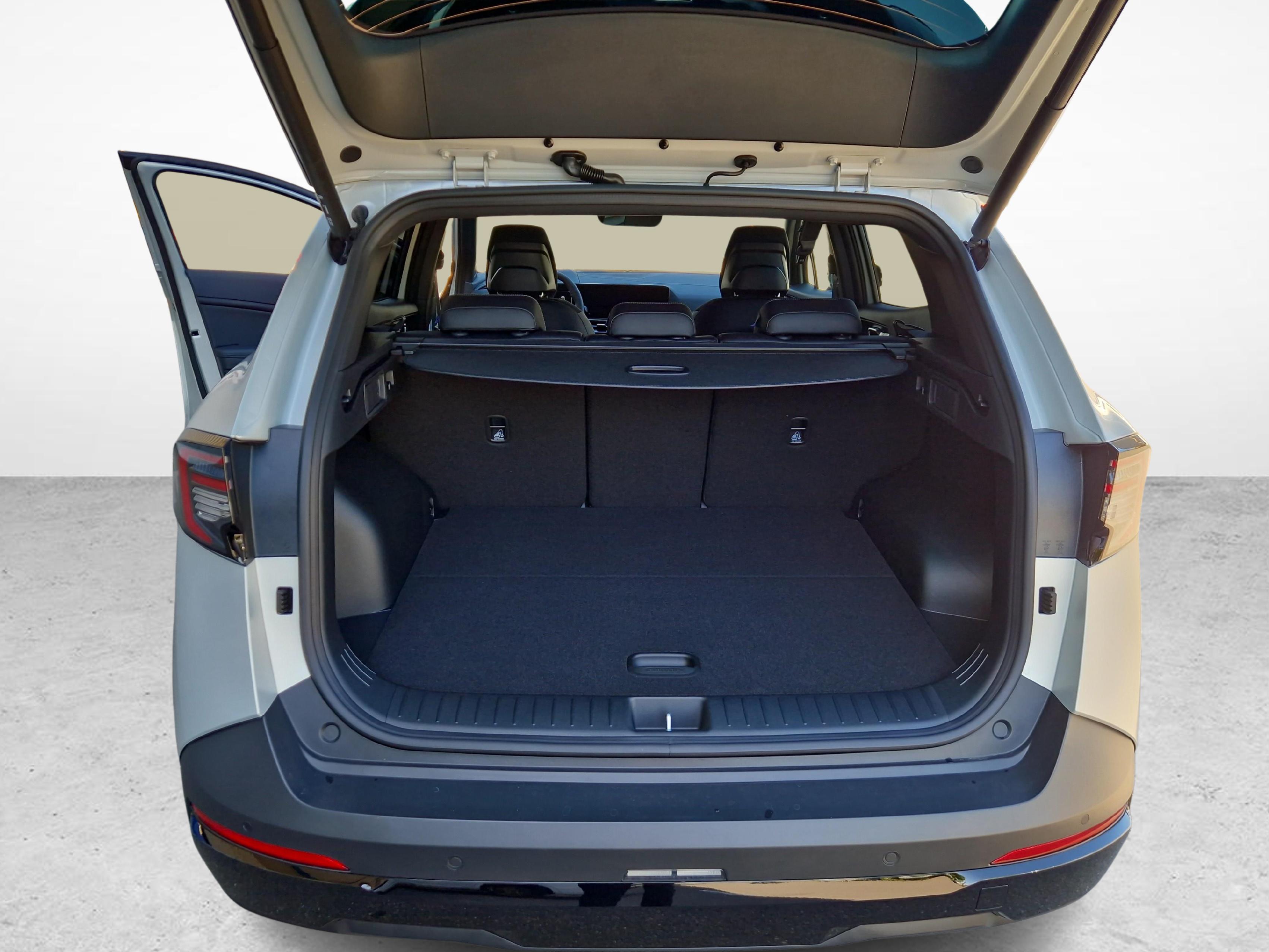 KIA Sportage 1.6 T-GDi Hybrid Black Edition_12