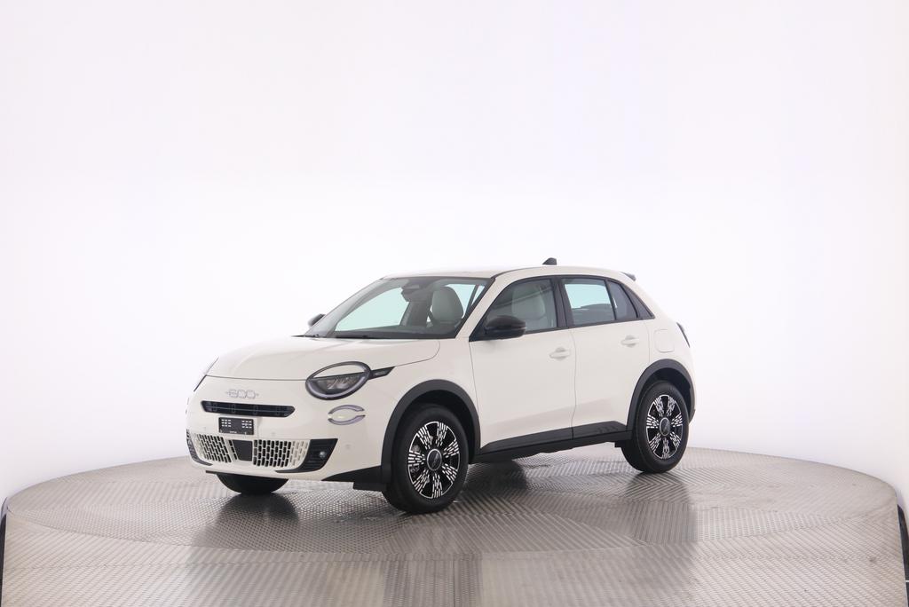 Fiat 600 1.2 Hybrid Icon Swiss Edition_18