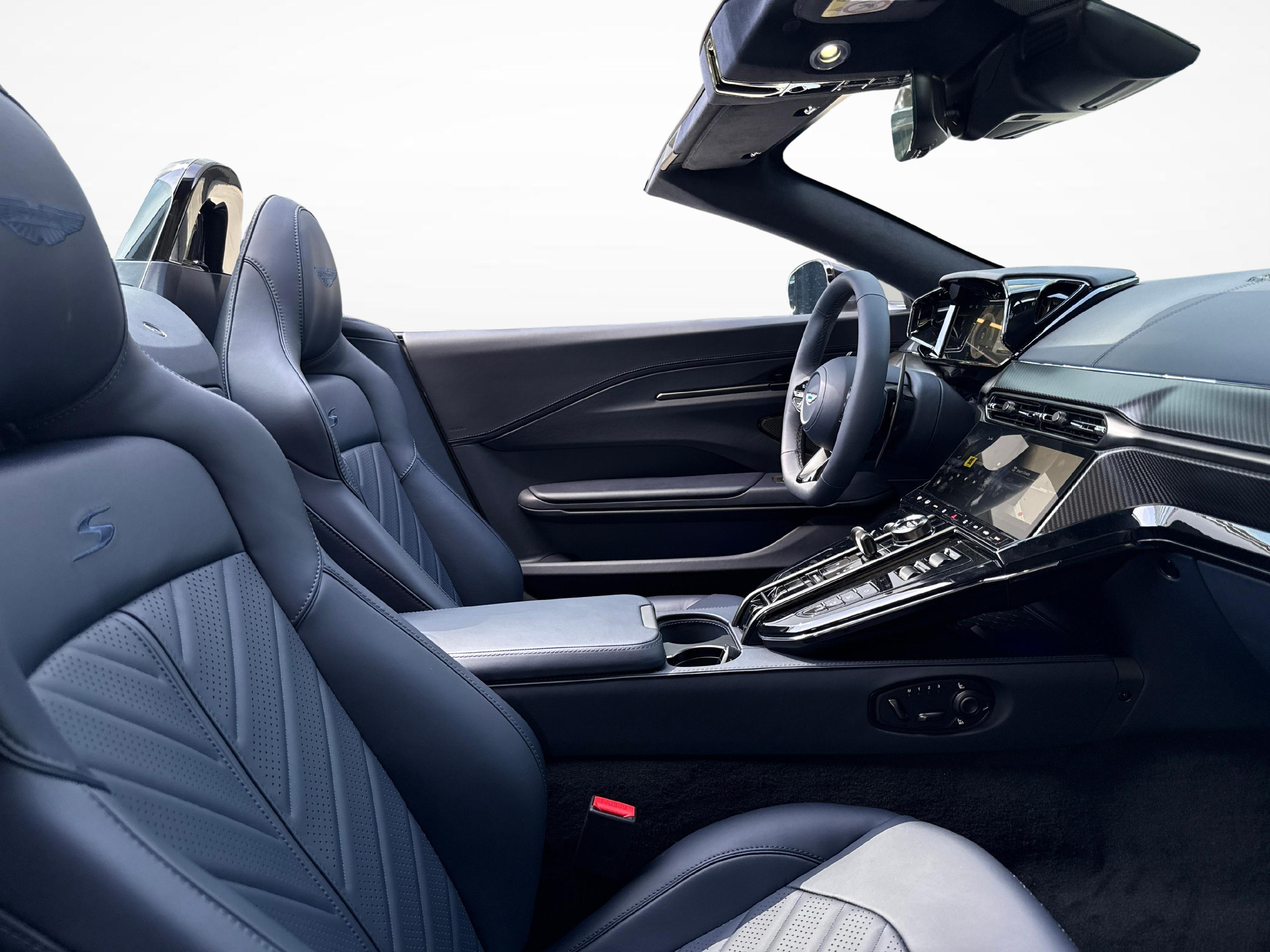 Aston Martin V8 Vantage Roadster 4.0 S V8 Bi-Turbo_10