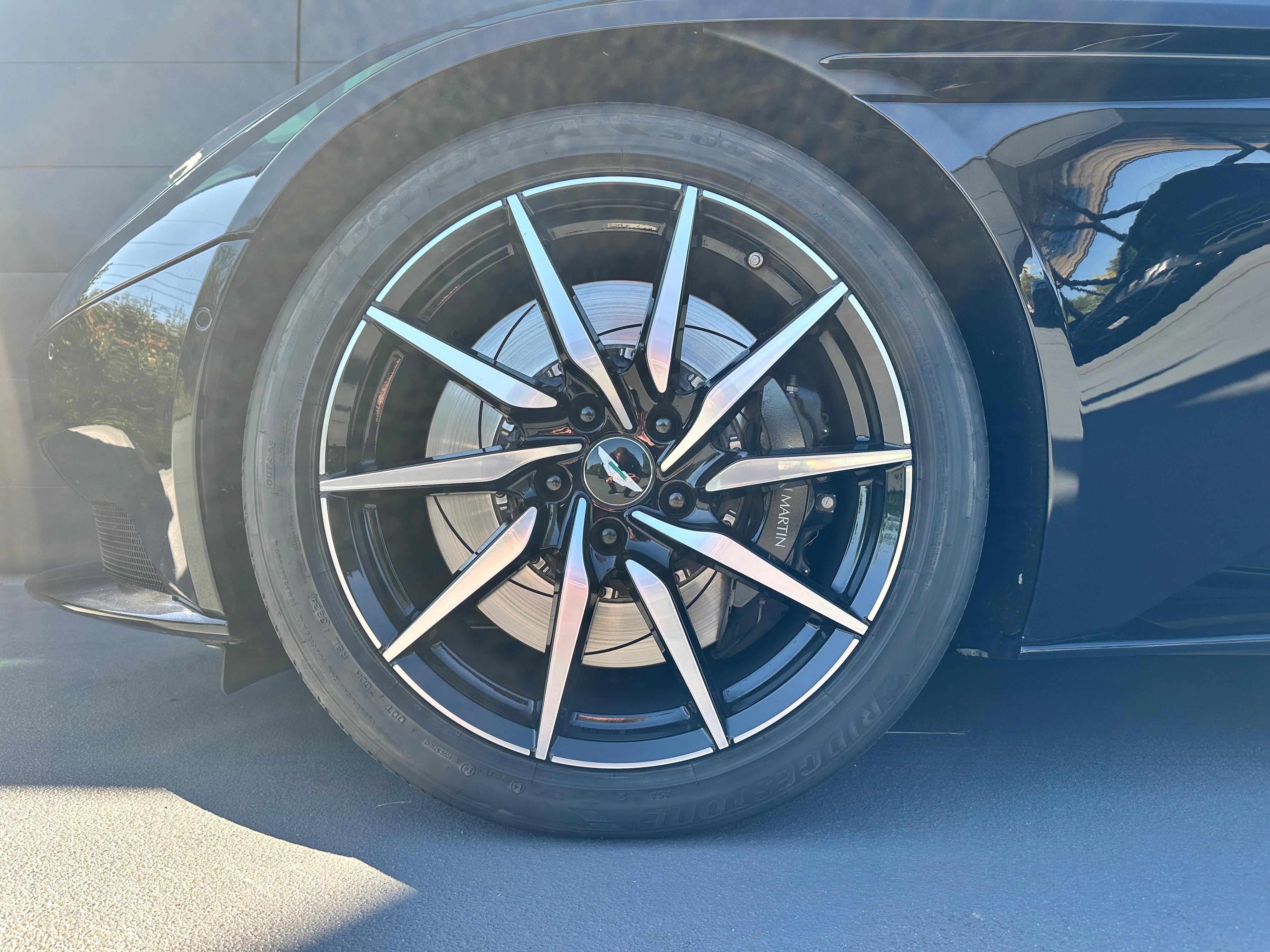 Aston Martin DB11 Volante 4.0 V8 Bi-Turbo_15
