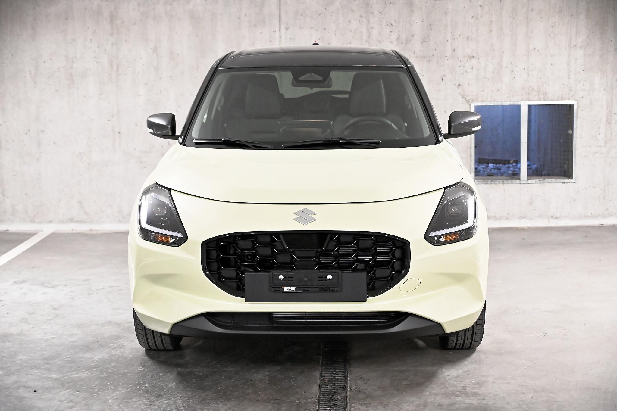 Suzuki Swift 1.2 Sakura Top Hybrid 4x4_10