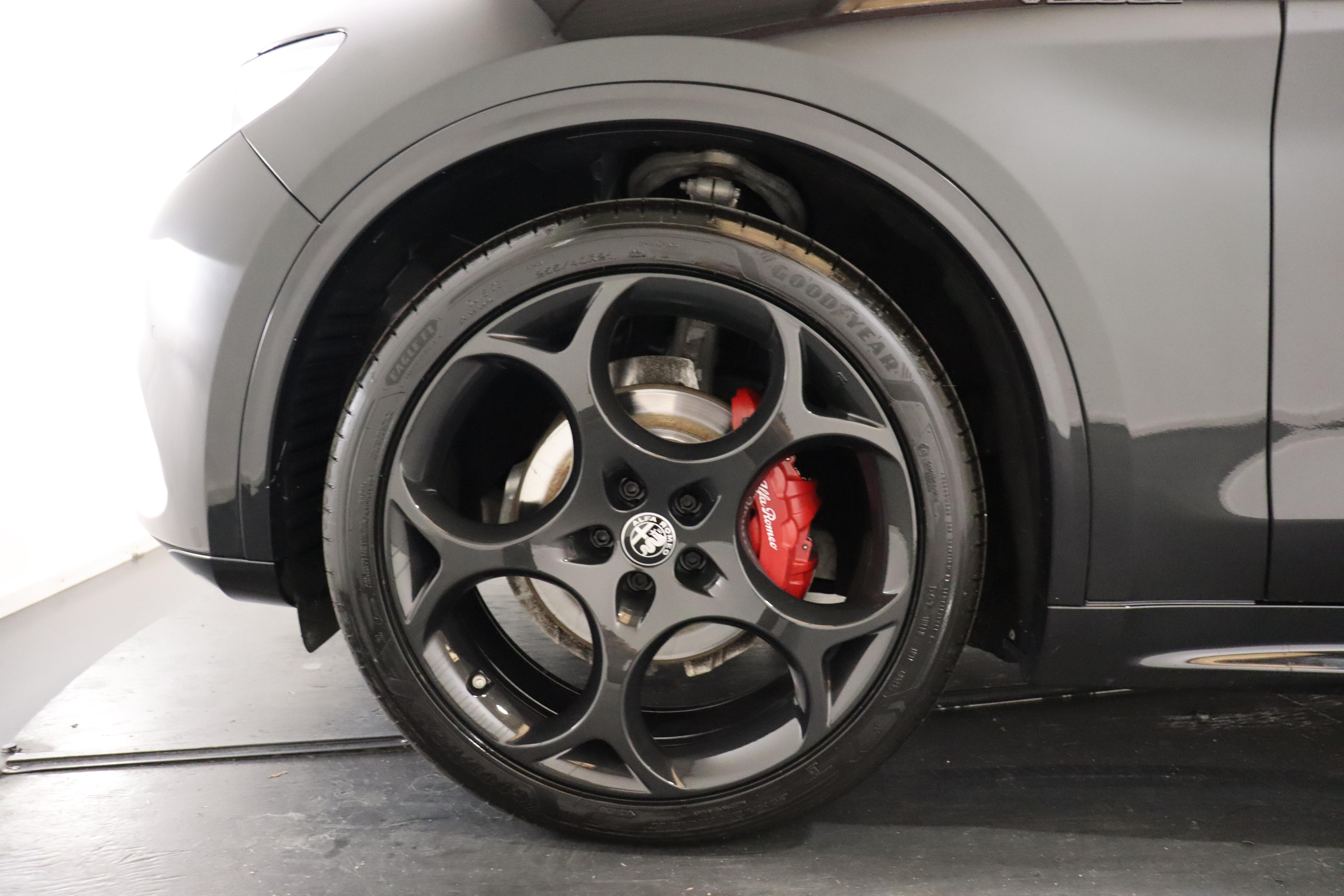 Alfa Romeo Stelvio 2.0 Q4 280 Veloce_6