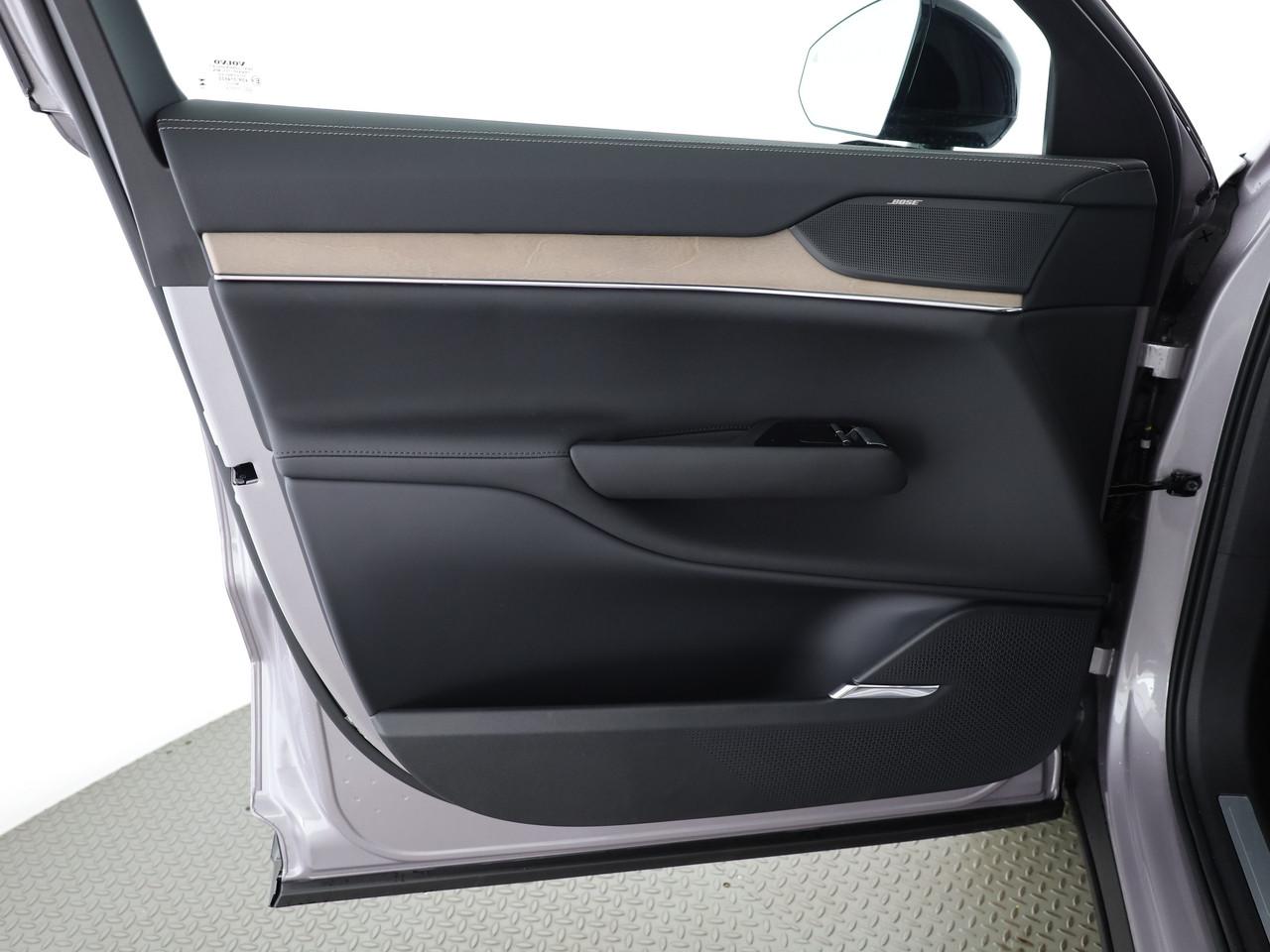 Volvo EX90 Twin Plus AWD_18