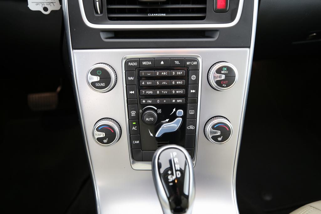 Volvo V60 2.4 D4 Summum AWD_9