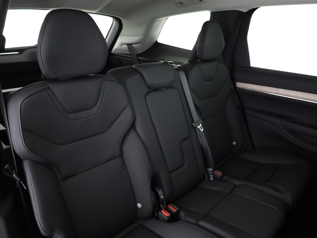 Volvo EX90 Twin Plus AWD_12