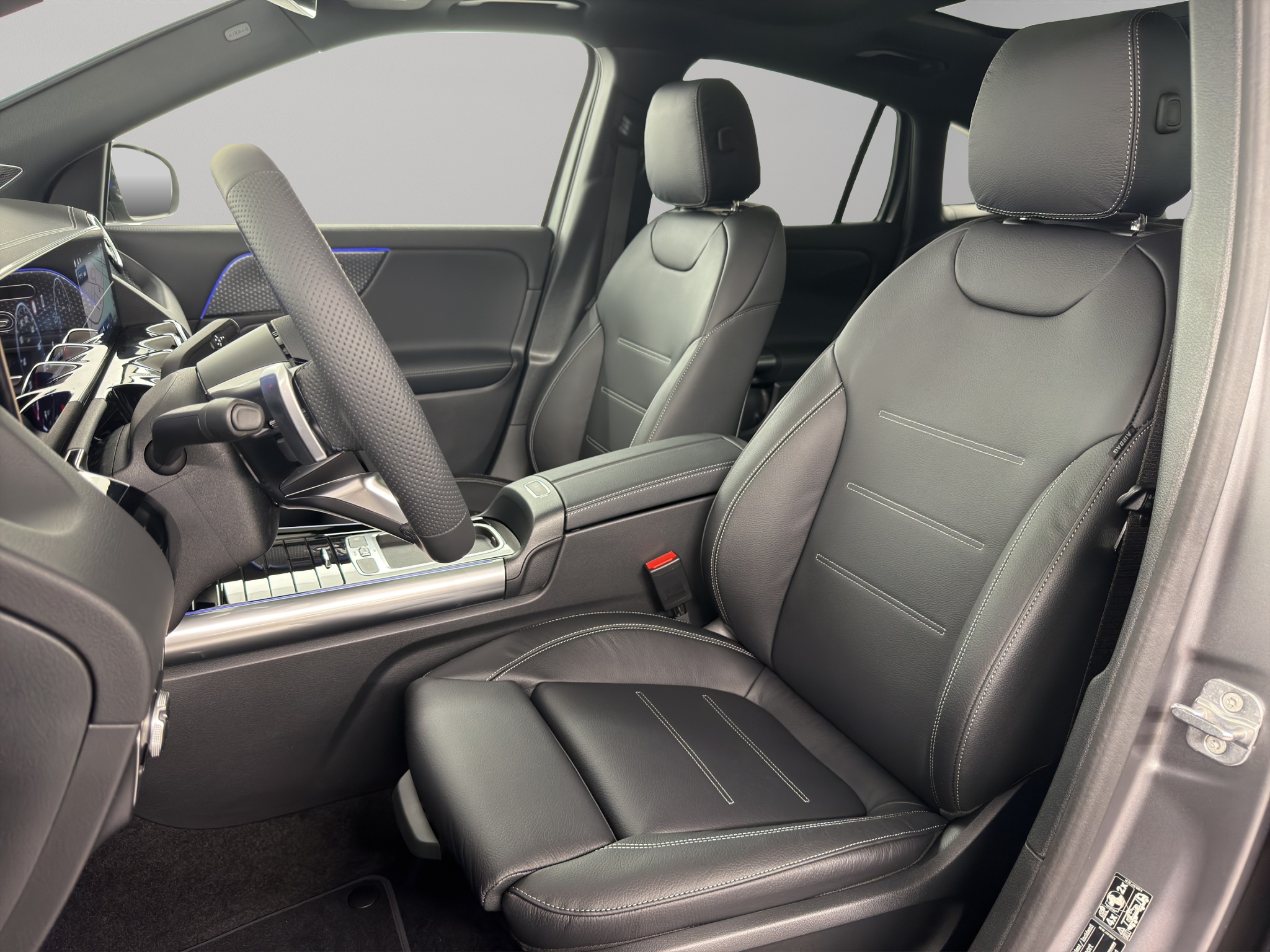 MERCEDES-BENZ GLA 250 Swiss Star AMG Line 4matic_9
